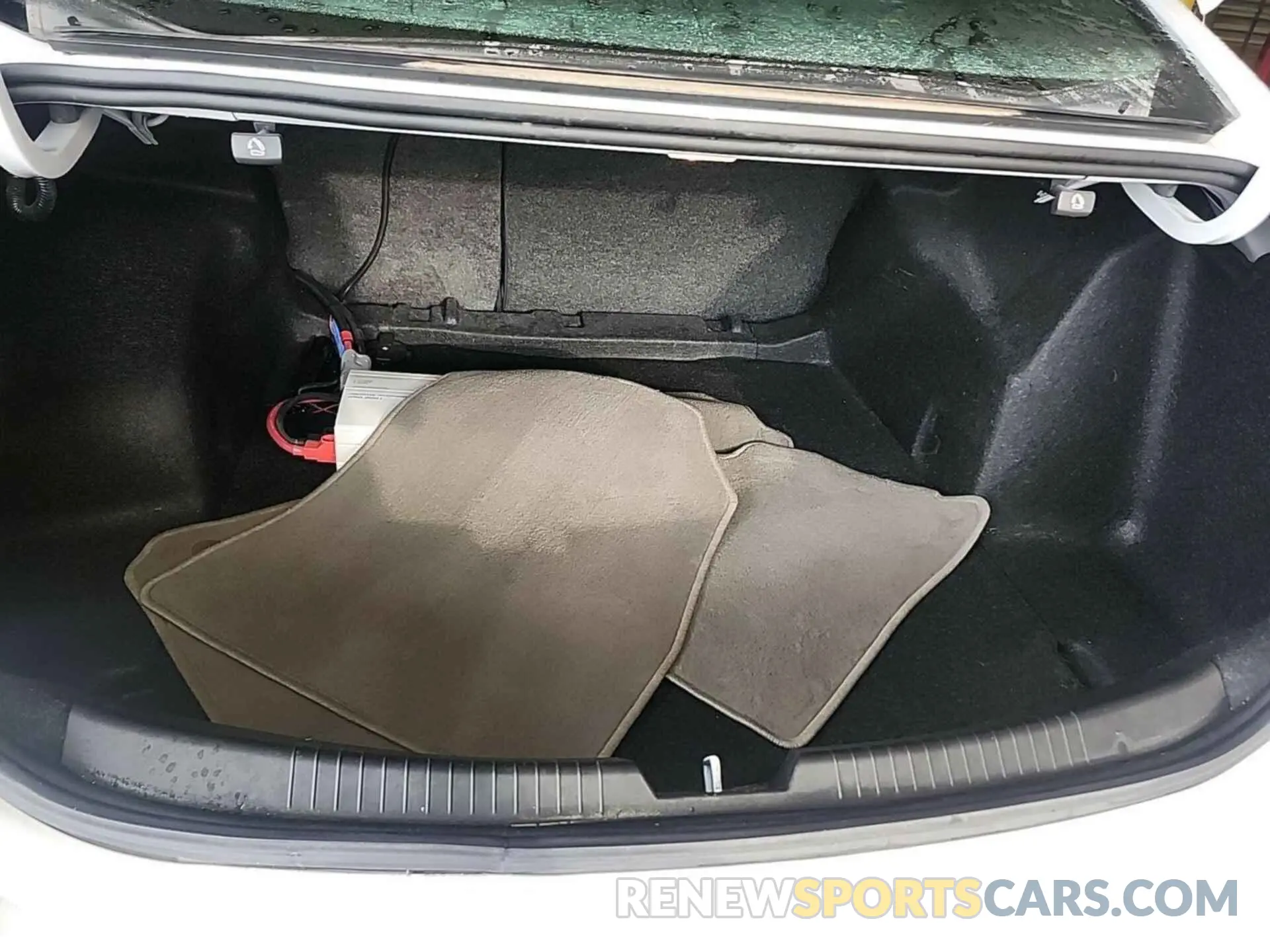 1 Photograph of a damaged car 1G1ZC5ST1LF132018 CHEVROLET MALIBU 2020
