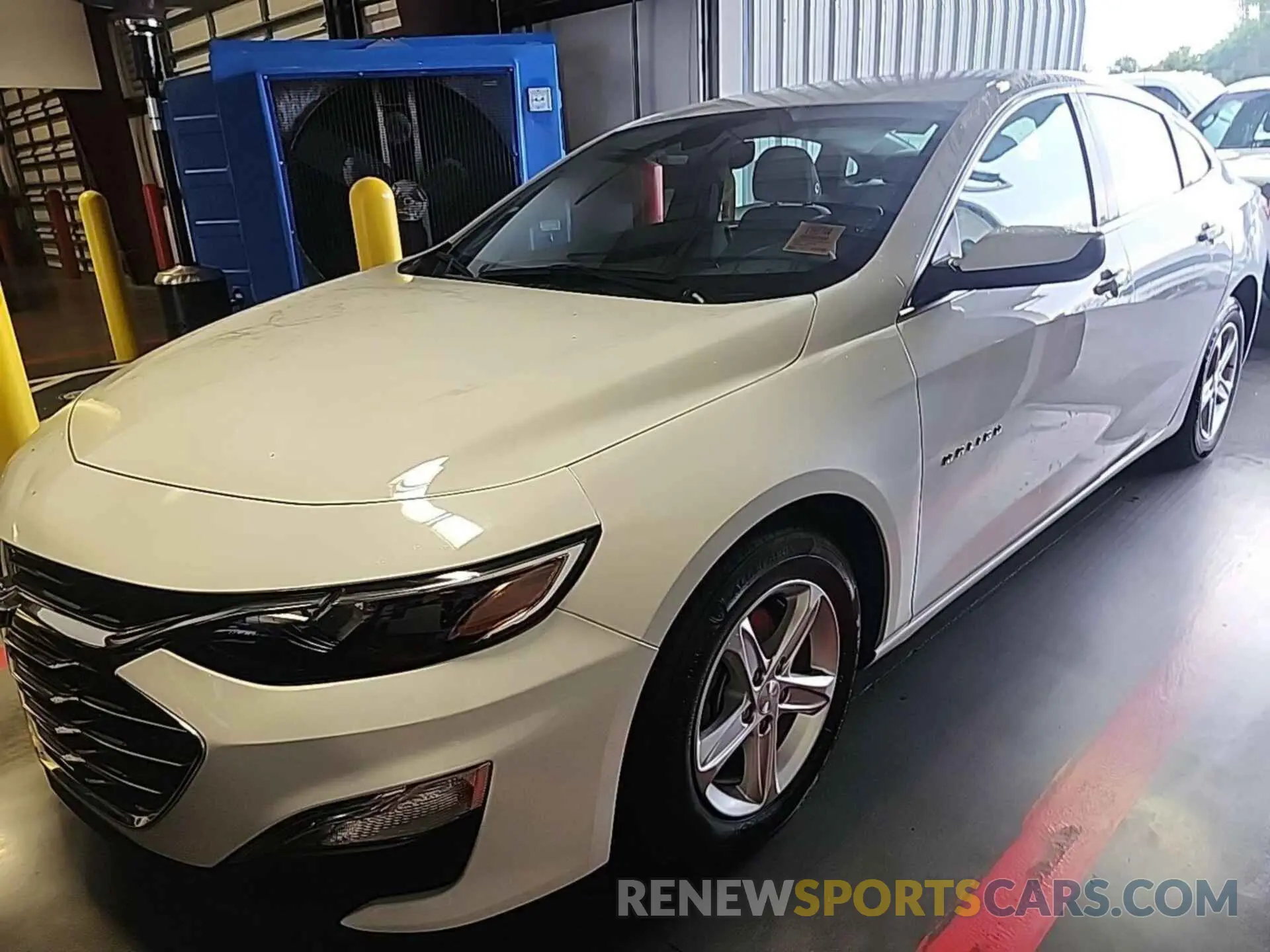 6 Photograph of a damaged car 1G1ZC5ST1LF132018 CHEVROLET MALIBU 2020