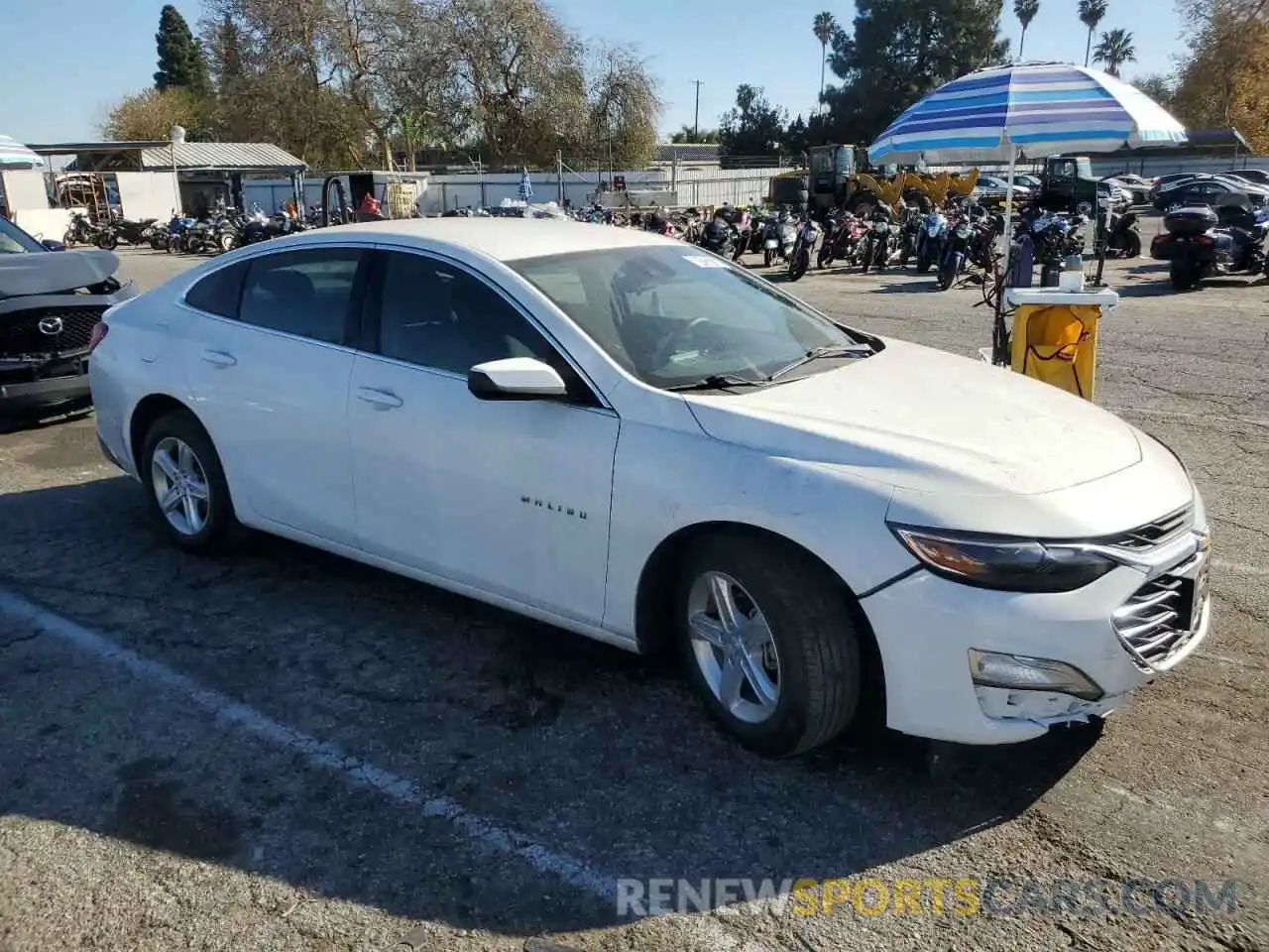 4 Photograph of a damaged car 1G1ZC5ST1LF132312 CHEVROLET MALIBU 2020