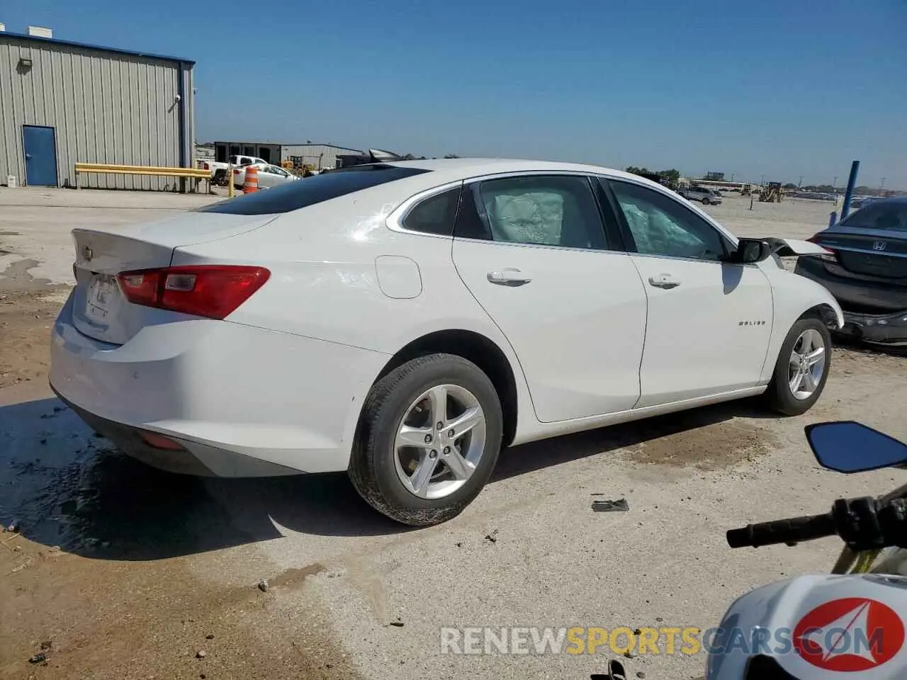 3 Photograph of a damaged car 1G1ZC5ST1LF146338 CHEVROLET MALIBU 2020