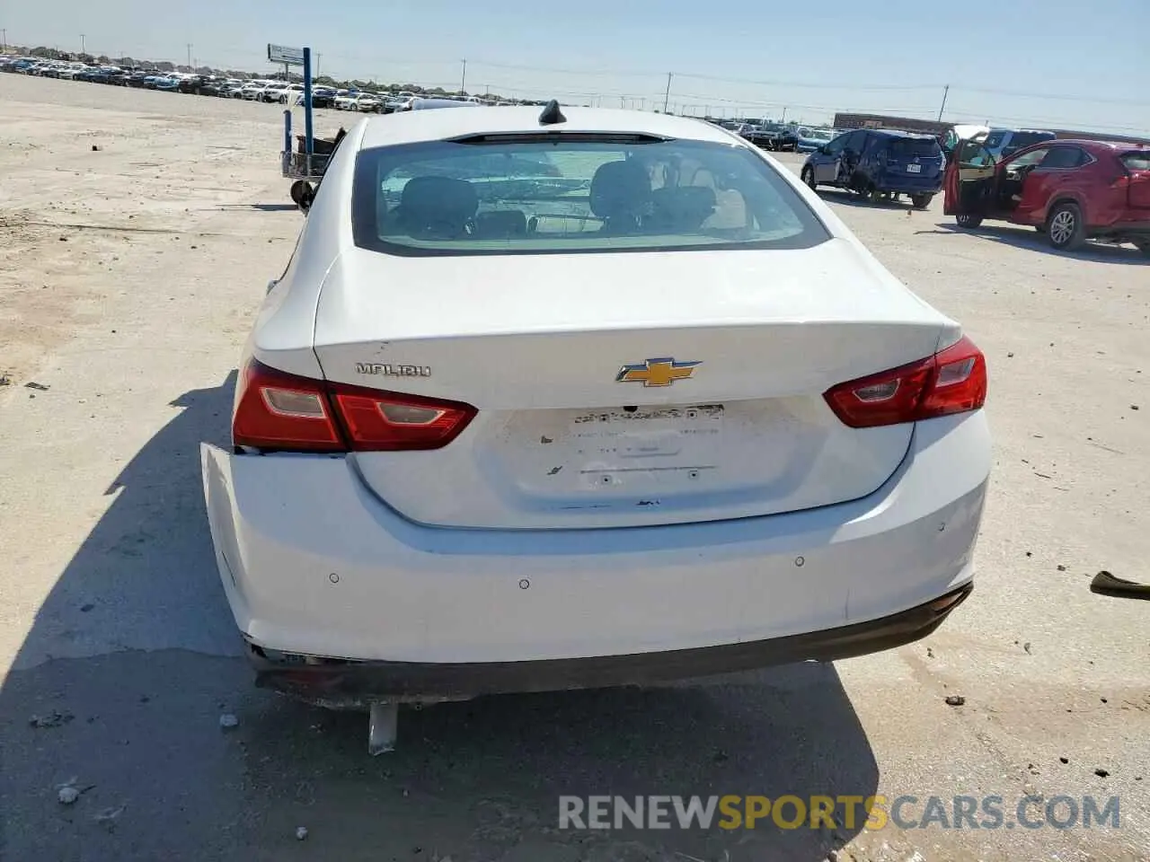 6 Photograph of a damaged car 1G1ZC5ST1LF146338 CHEVROLET MALIBU 2020