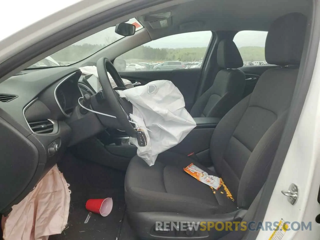 7 Photograph of a damaged car 1G1ZC5ST1LF154617 CHEVROLET MALIBU 2020