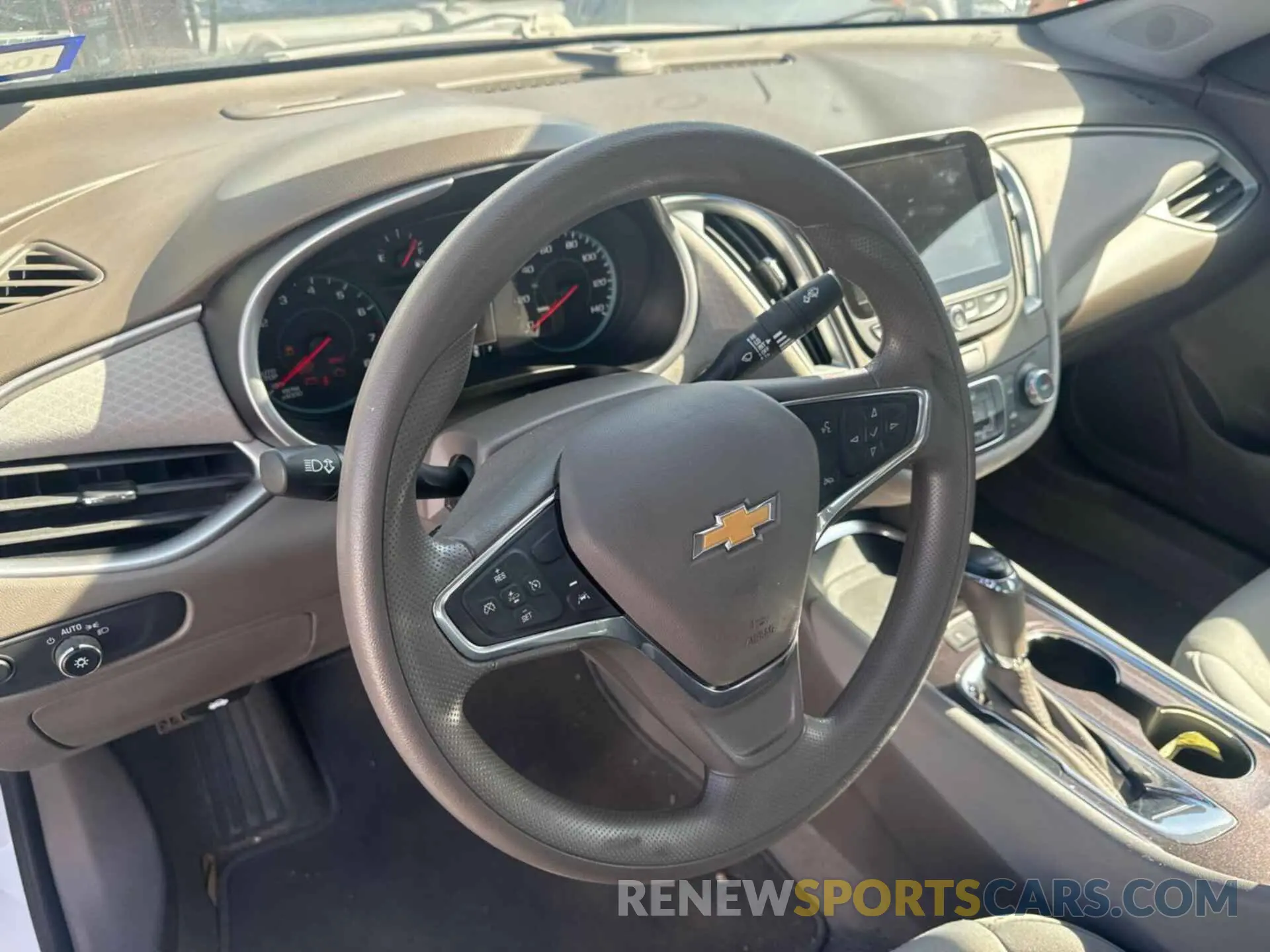 10 Photograph of a damaged car 1G1ZC5ST2LF130214 CHEVROLET MALIBU 2020