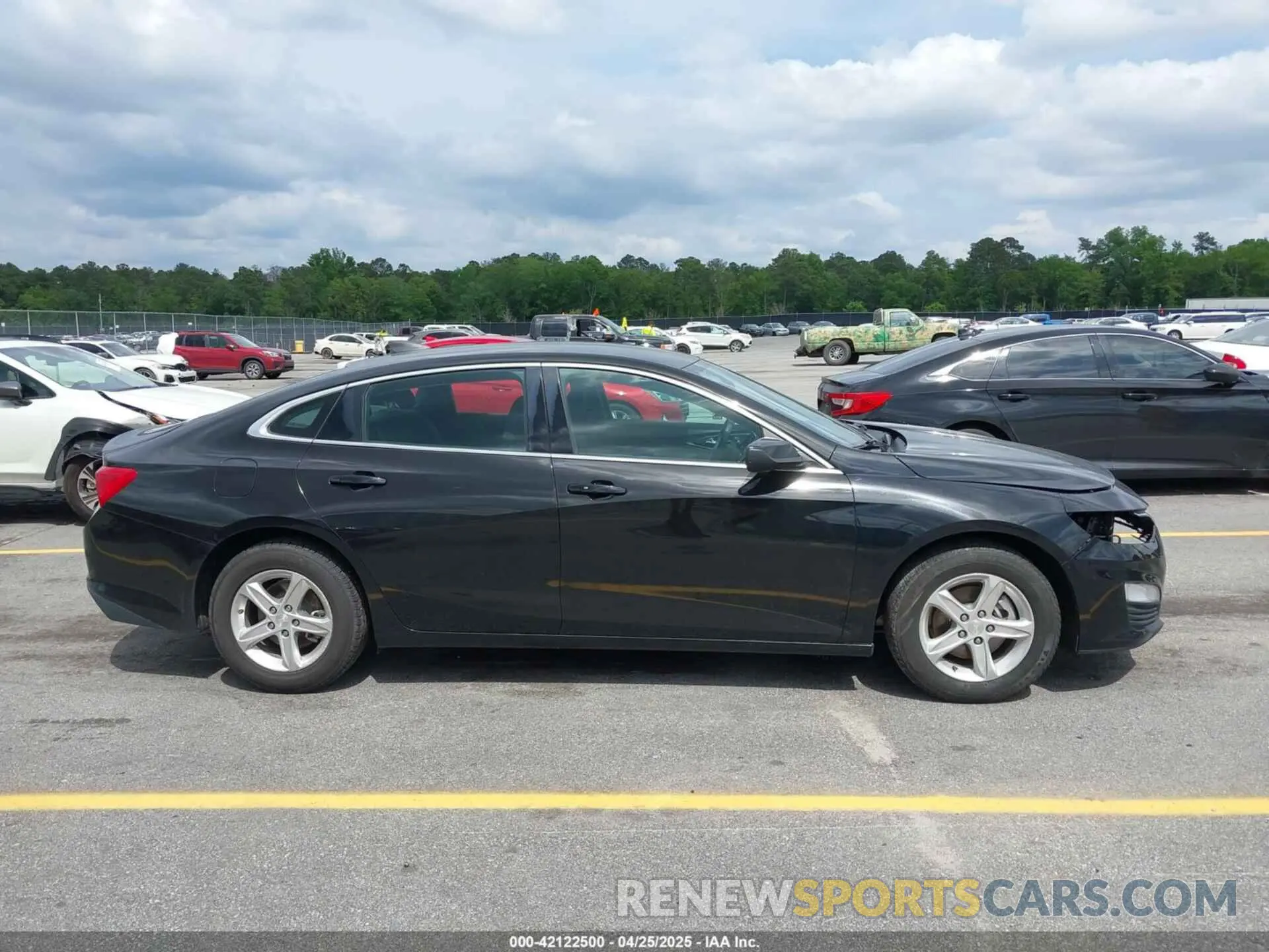 13 Photograph of a damaged car 1G1ZC5ST2LF141746 CHEVROLET MALIBU 2020