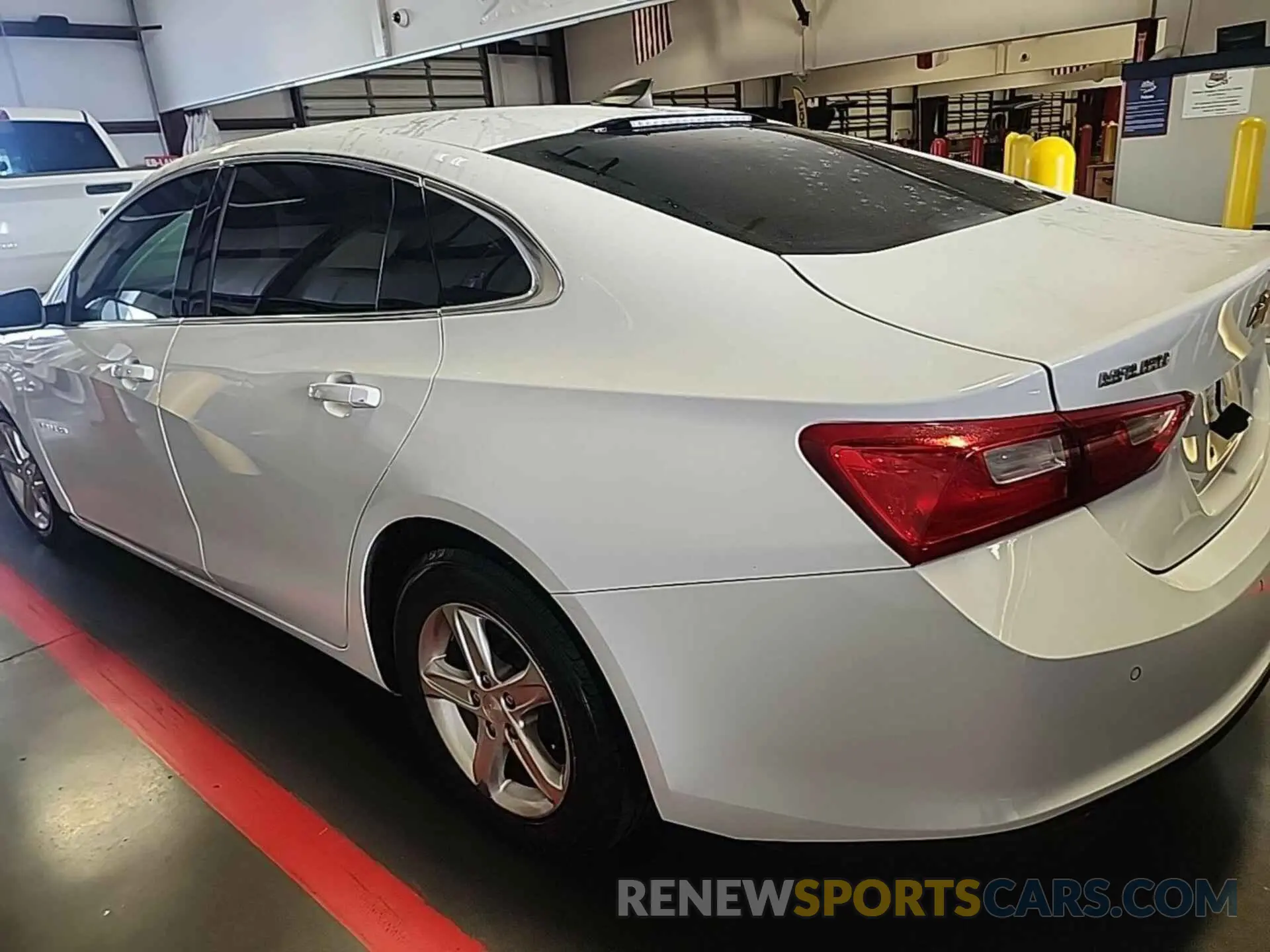 5 Photograph of a damaged car 1G1ZC5ST2LF154299 CHEVROLET MALIBU 2020