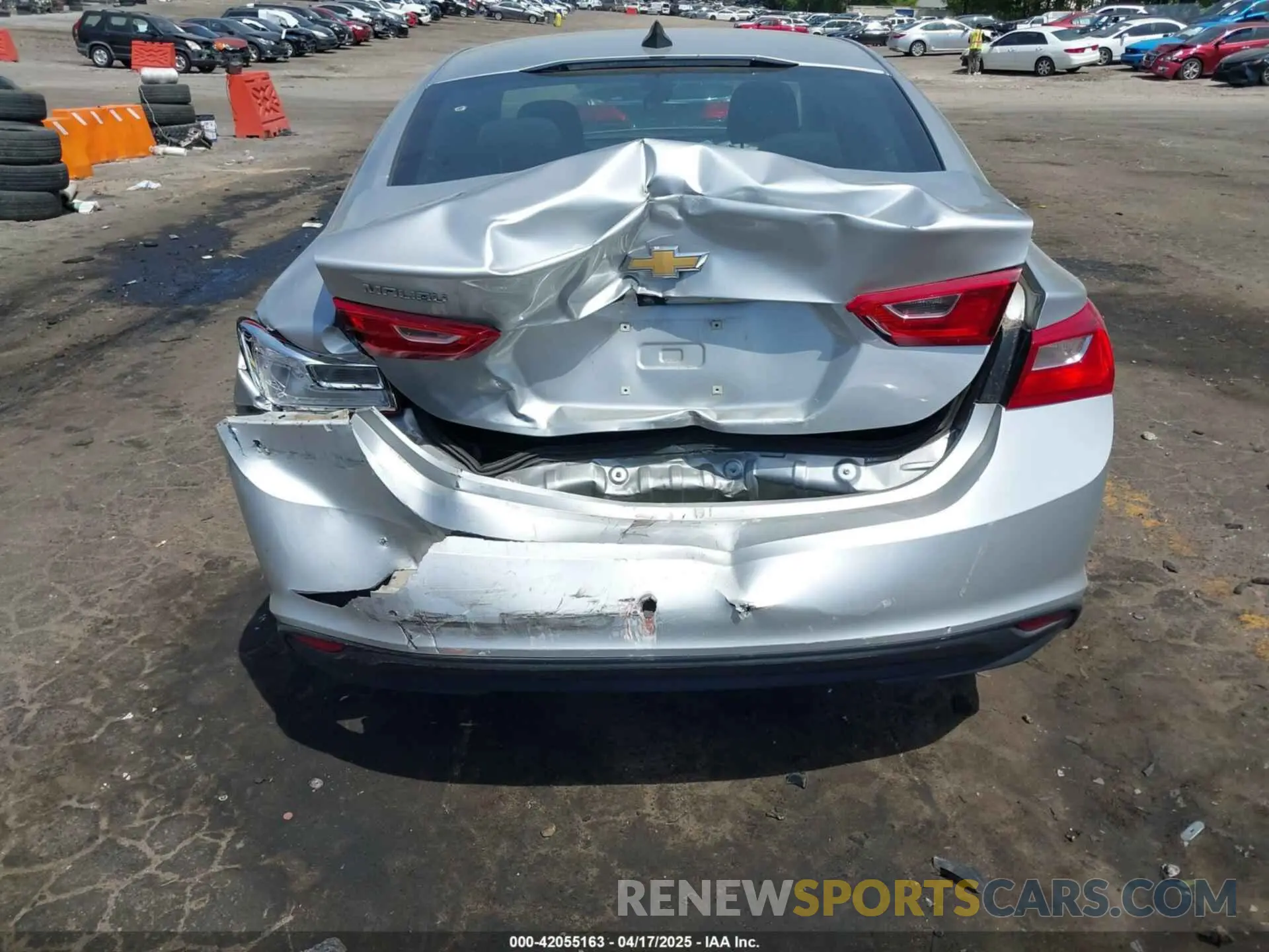 6 Photograph of a damaged car 1G1ZC5ST3LF141898 CHEVROLET MALIBU 2020