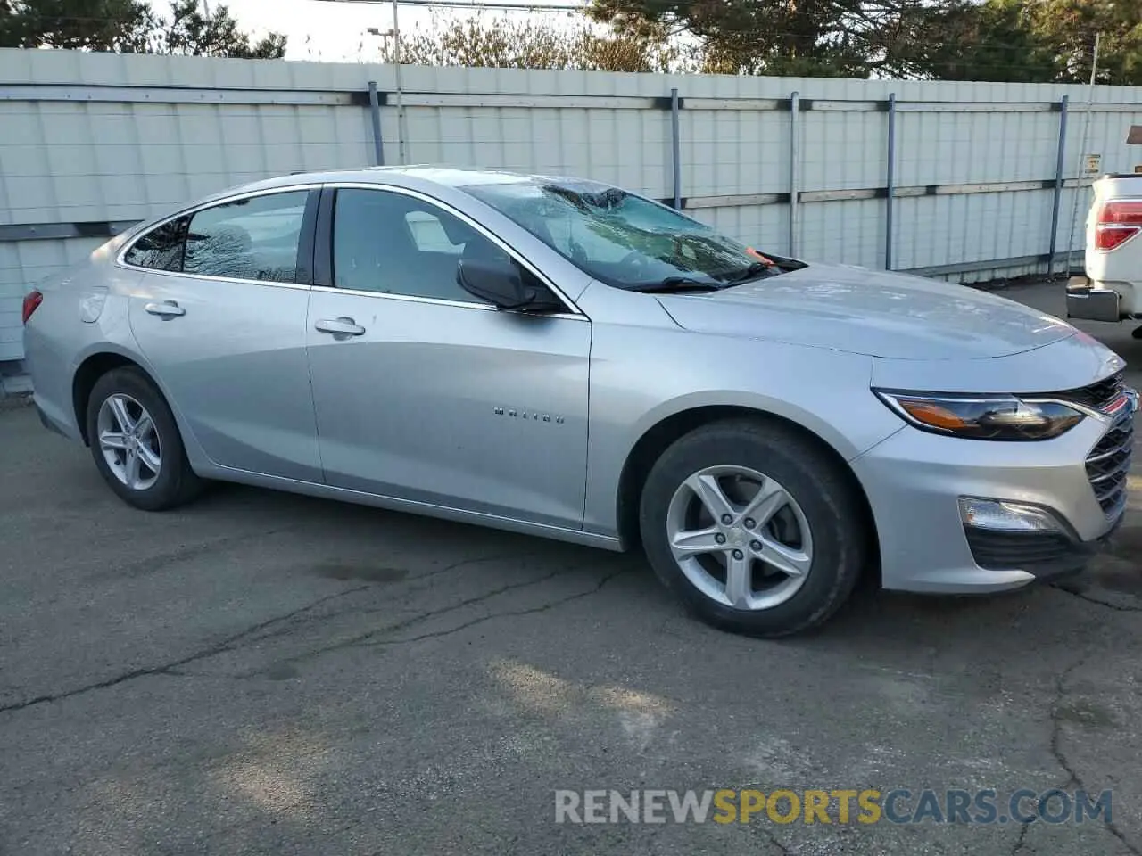 4 Photograph of a damaged car 1G1ZC5ST4LF067715 CHEVROLET MALIBU 2020