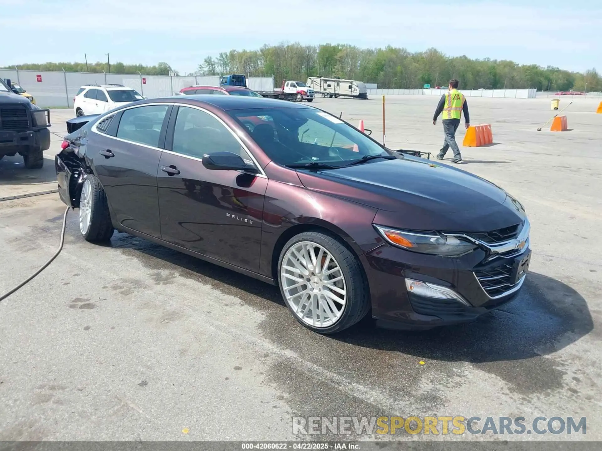 1 Photograph of a damaged car 1G1ZC5ST4LF112006 CHEVROLET MALIBU 2020