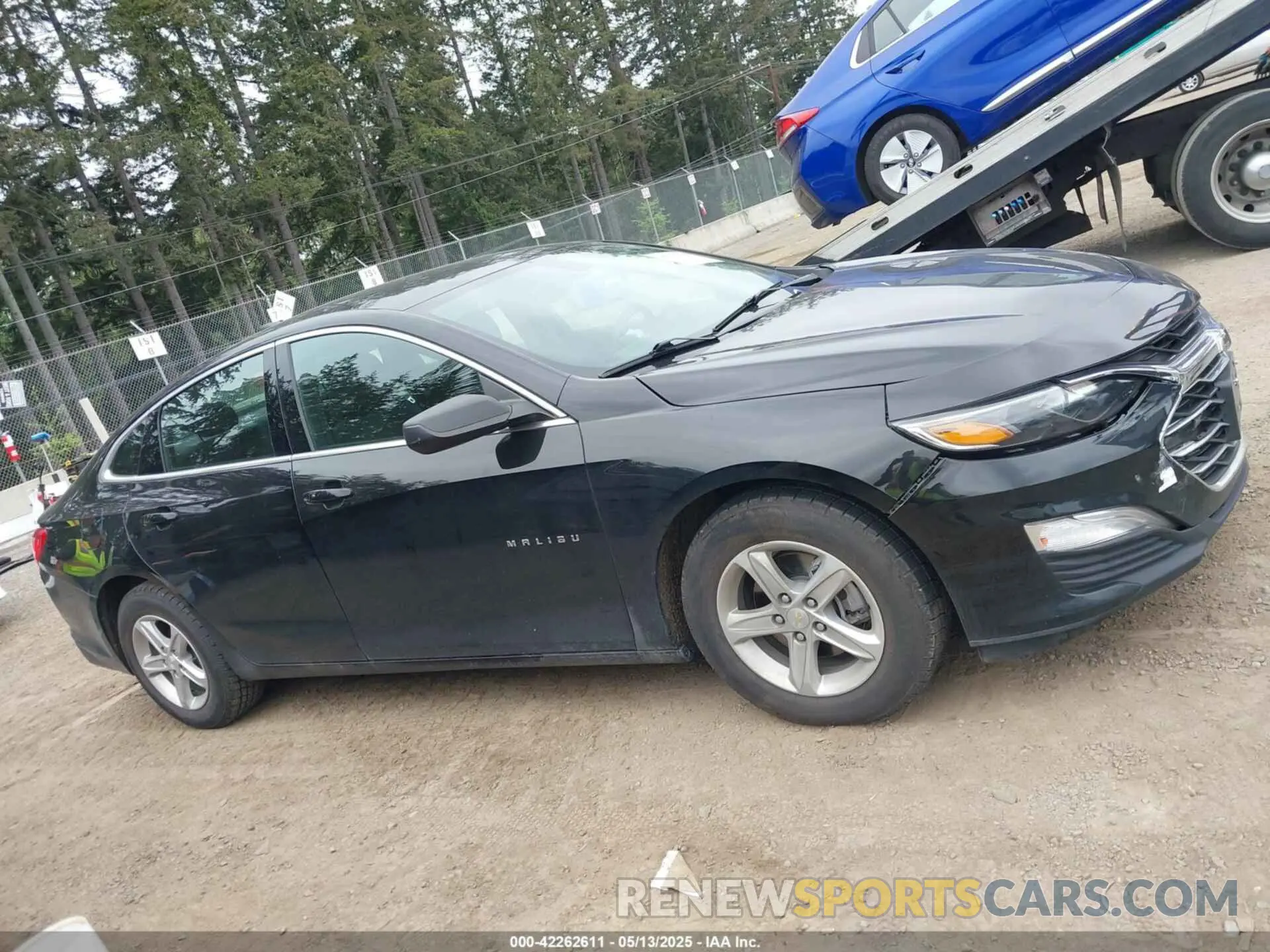 13 Photograph of a damaged car 1G1ZC5ST4LF115374 CHEVROLET MALIBU 2020