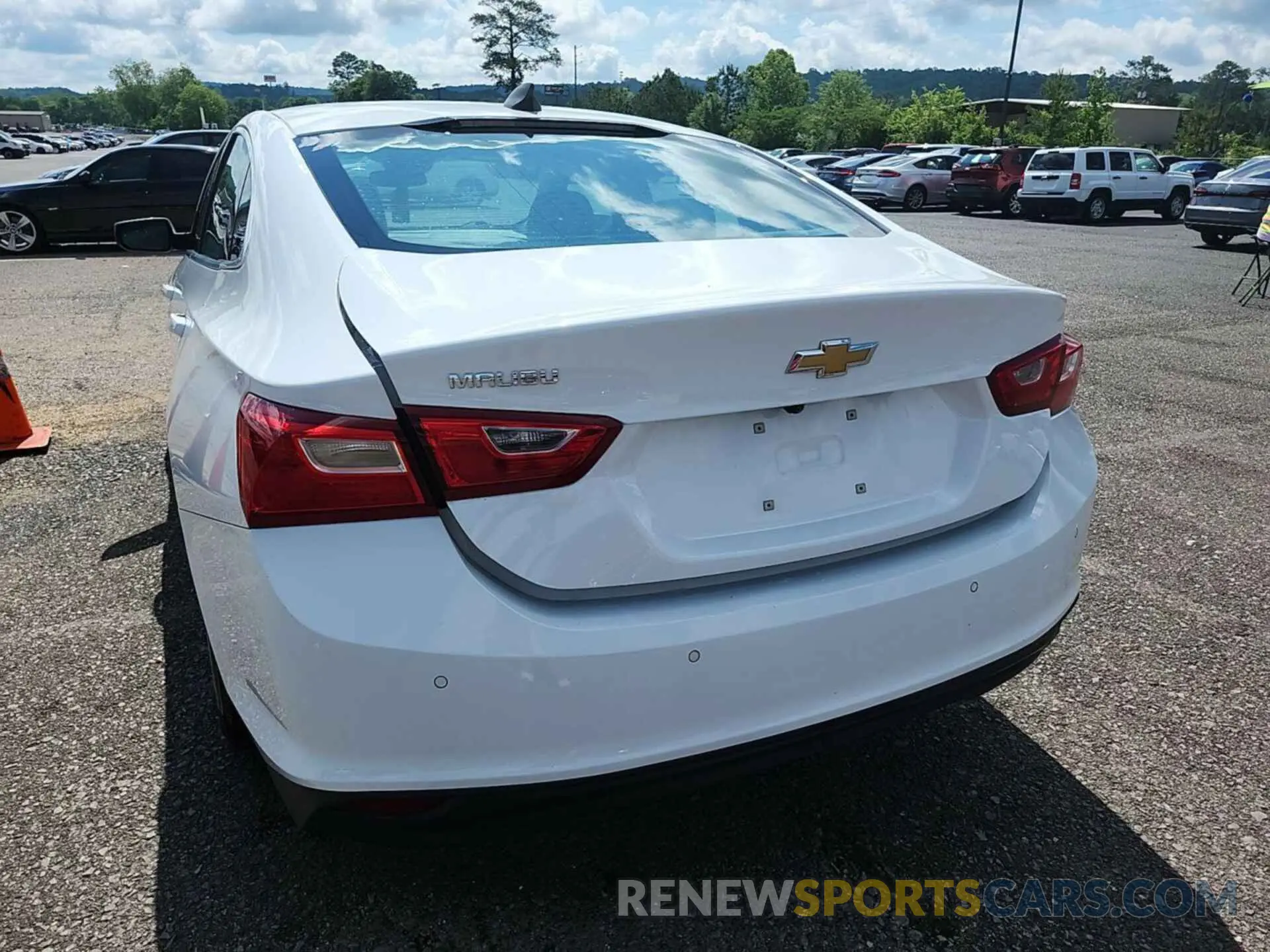 14 Photograph of a damaged car 1G1ZC5ST4LF136340 CHEVROLET MALIBU 2020