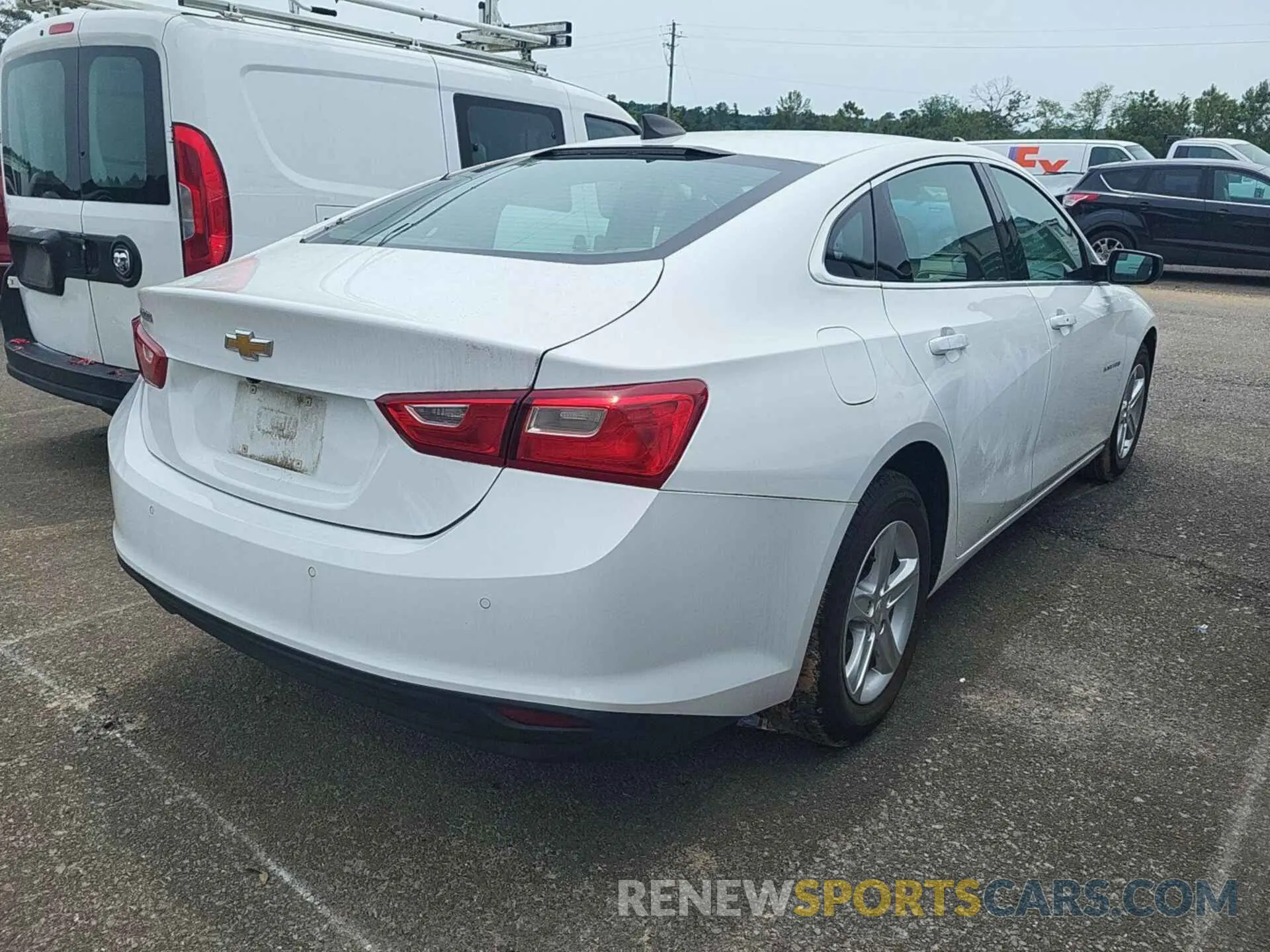 31 Photograph of a damaged car 1G1ZC5ST4LF136340 CHEVROLET MALIBU 2020