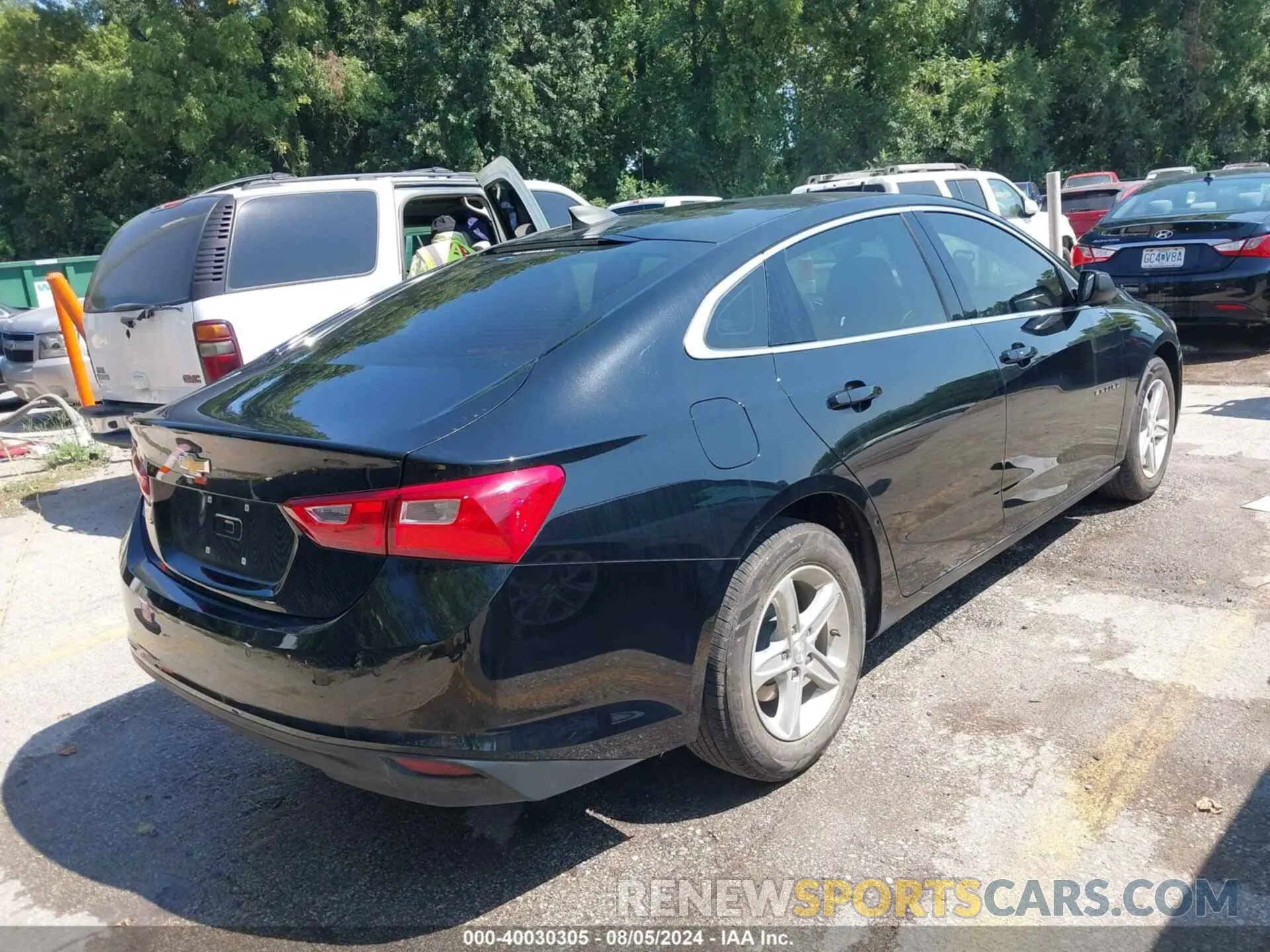 4 Photograph of a damaged car 1G1ZC5ST5LF006020 CHEVROLET MALIBU 2020