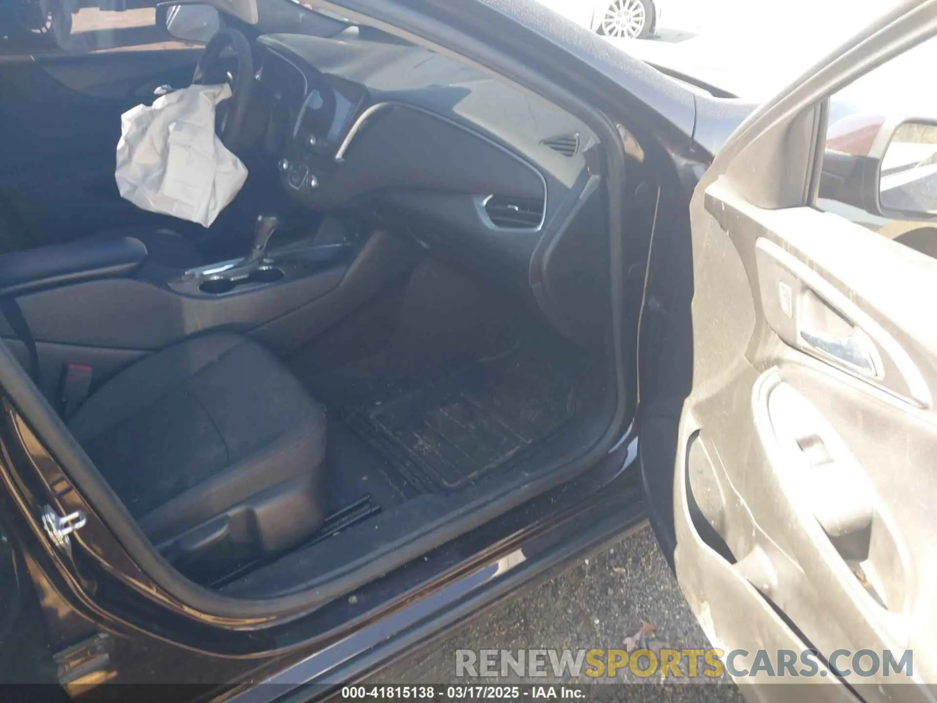 5 Photograph of a damaged car 1G1ZC5ST6LF107793 CHEVROLET MALIBU 2020