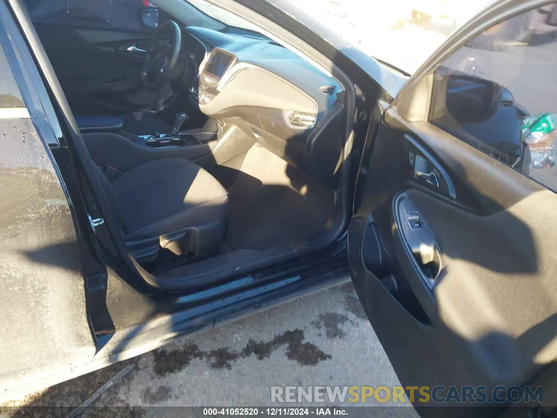 5 Photograph of a damaged car 1G1ZC5ST6LF111486 CHEVROLET MALIBU 2020