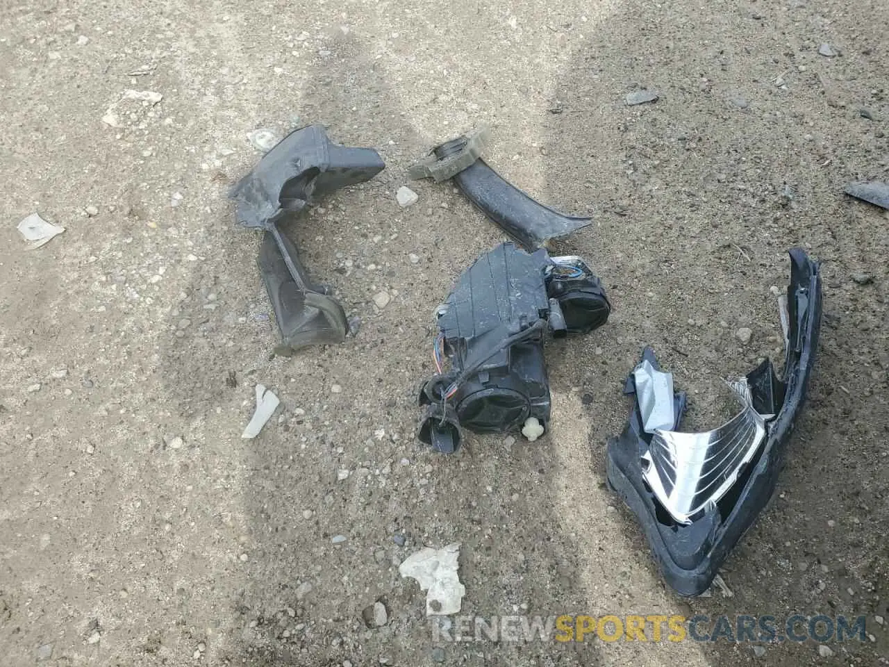 12 Photograph of a damaged car 1G1ZC5ST6LF141880 CHEVROLET MALIBU 2020