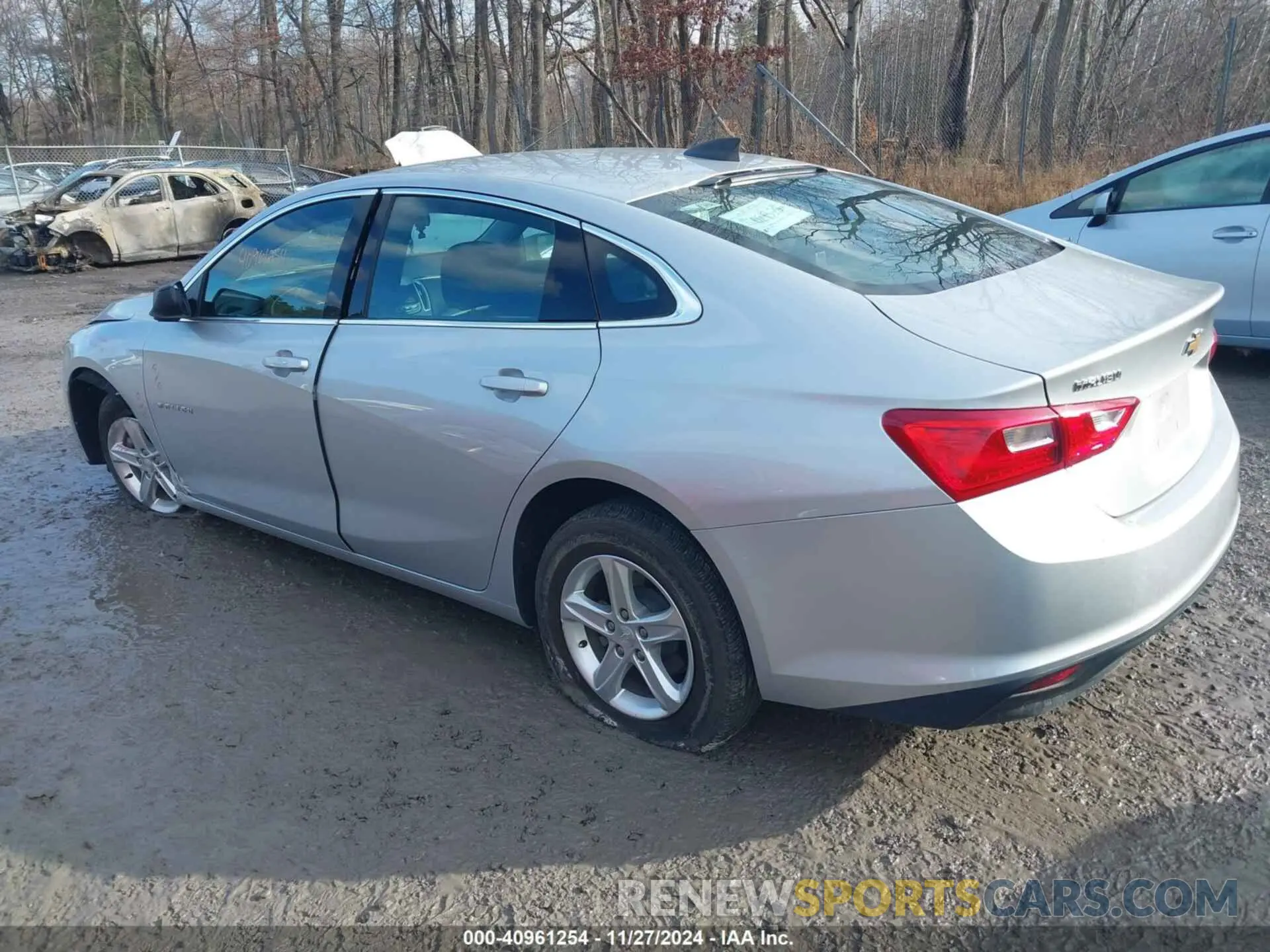 3 Photograph of a damaged car 1G1ZC5ST6LF142950 CHEVROLET MALIBU 2020