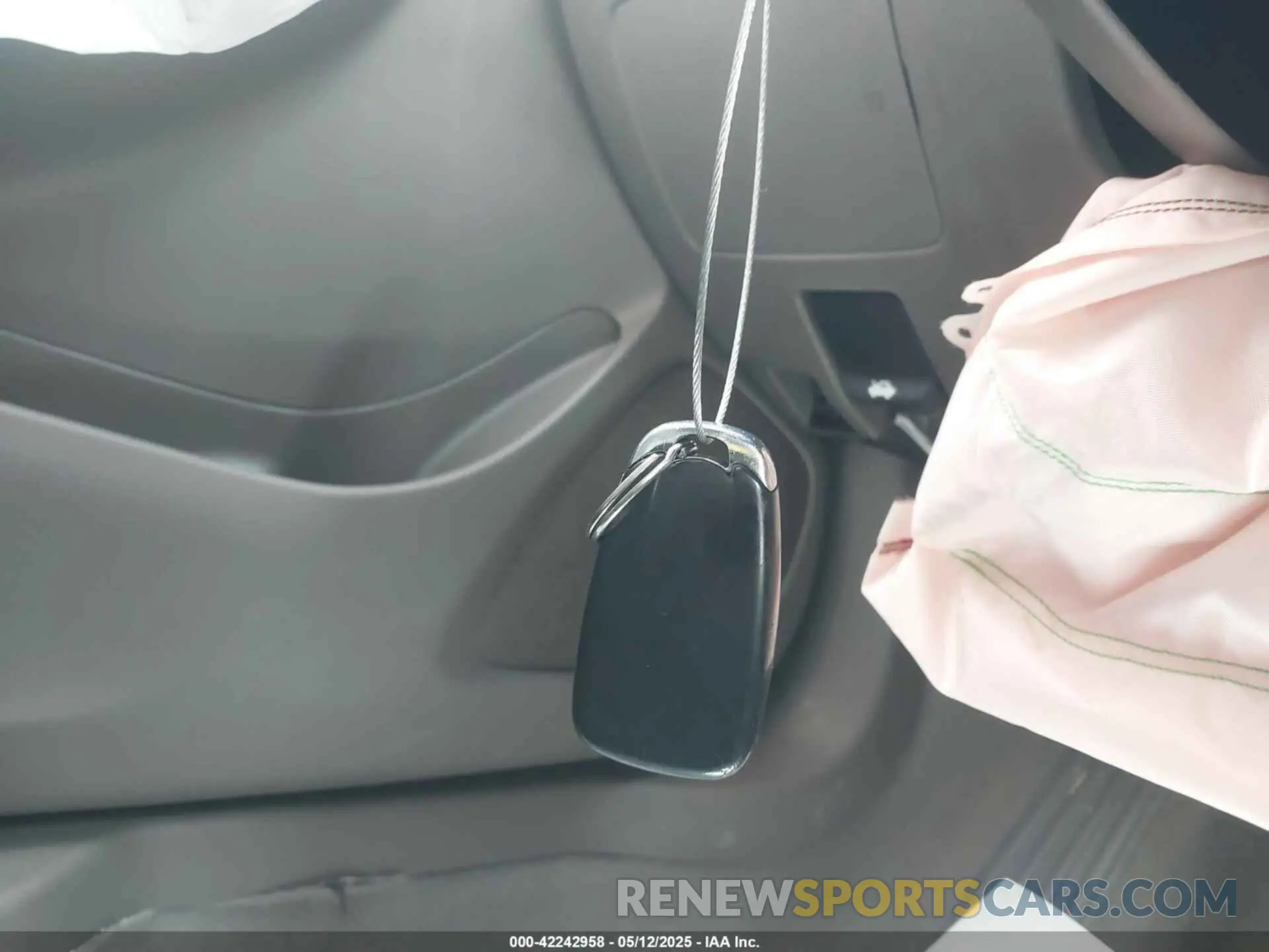 11 Photograph of a damaged car 1G1ZC5ST6LF158081 CHEVROLET MALIBU 2020