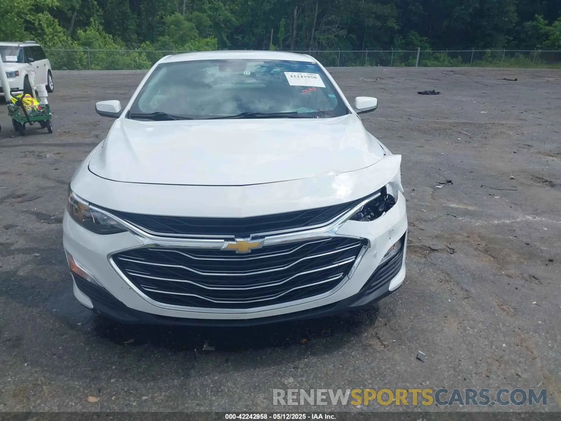 13 Photograph of a damaged car 1G1ZC5ST6LF158081 CHEVROLET MALIBU 2020