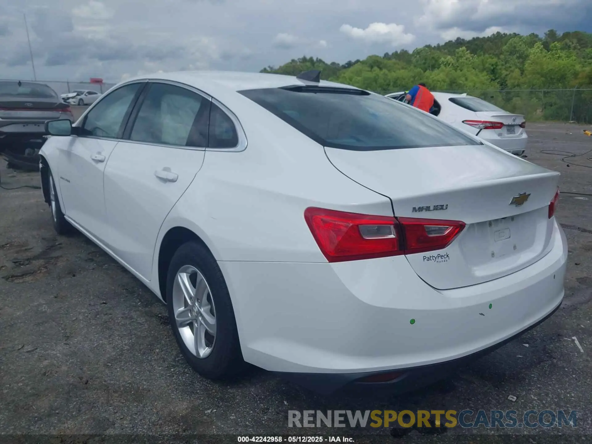 3 Photograph of a damaged car 1G1ZC5ST6LF158081 CHEVROLET MALIBU 2020