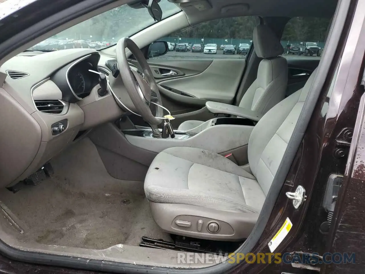 7 Photograph of a damaged car 1G1ZC5ST7LF107995 CHEVROLET MALIBU 2020