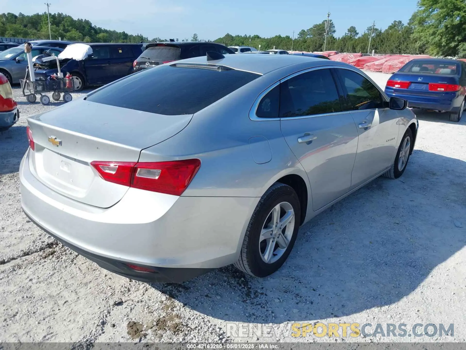4 Photograph of a damaged car 1G1ZC5ST7LF143704 CHEVROLET MALIBU 2020