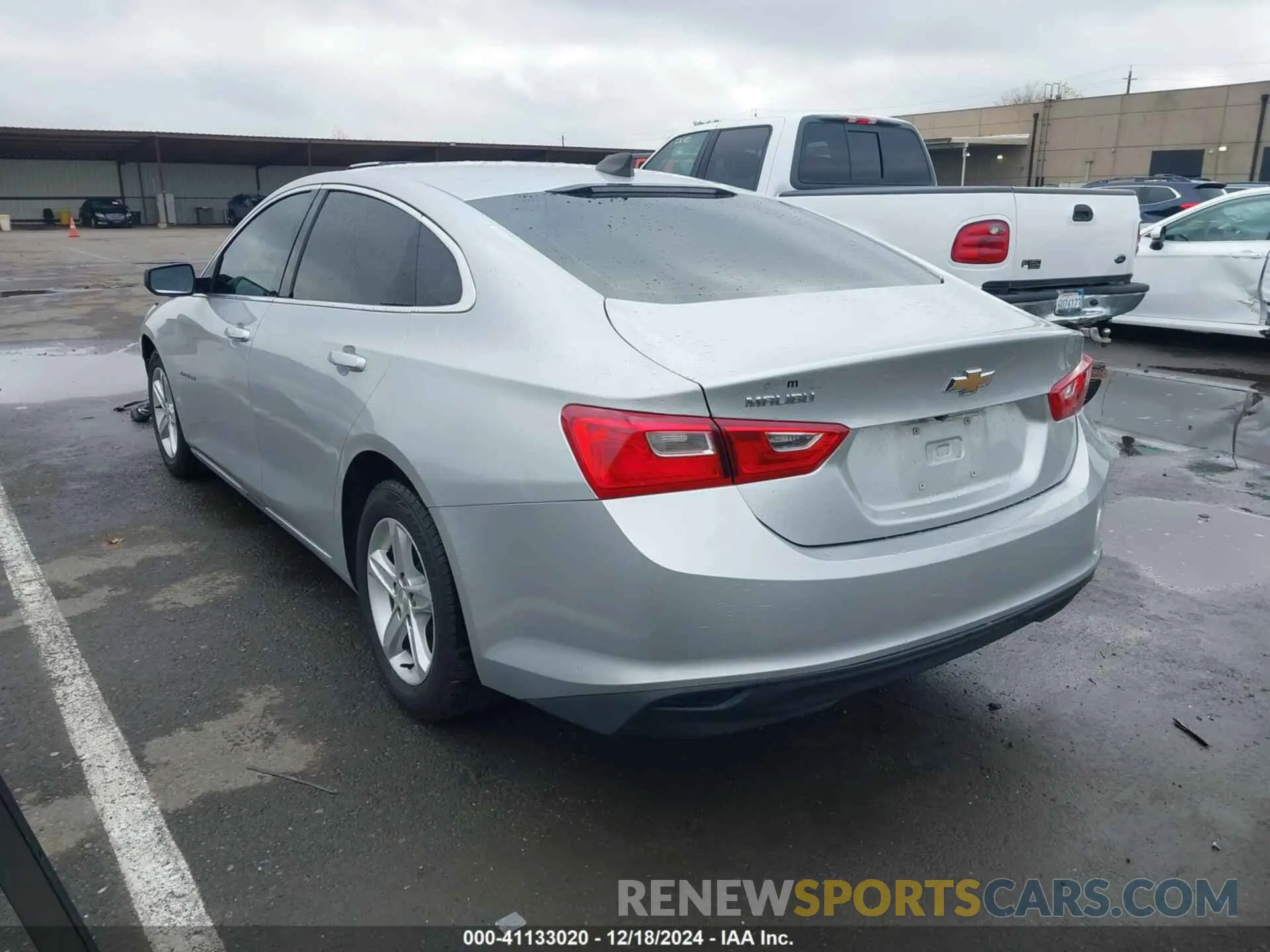 3 Photograph of a damaged car 1G1ZC5ST8LF015665 CHEVROLET MALIBU 2020