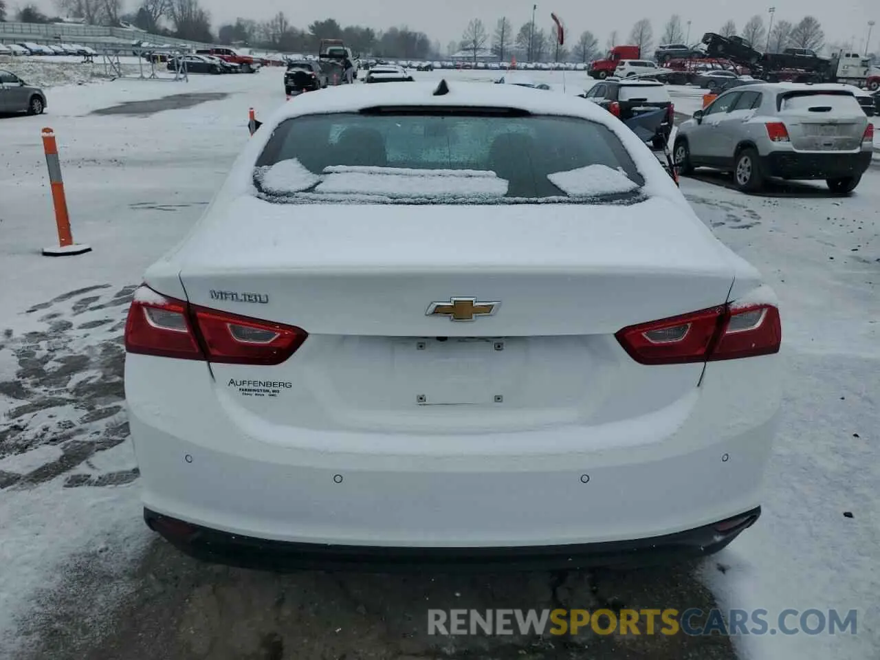 6 Photograph of a damaged car 1G1ZC5ST8LF133859 CHEVROLET MALIBU 2020
