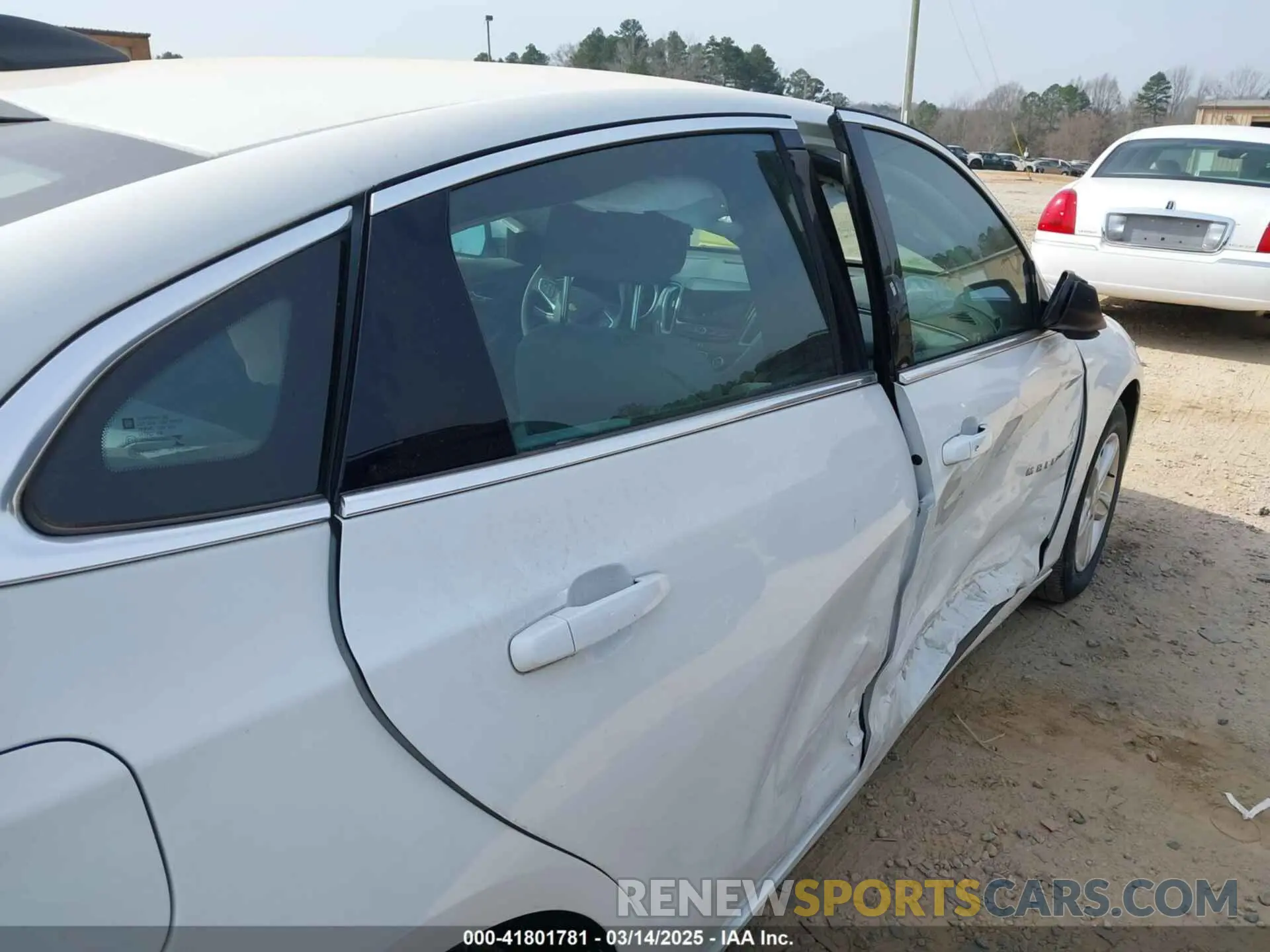 19 Photograph of a damaged car 1G1ZC5ST9LF157751 CHEVROLET MALIBU 2020