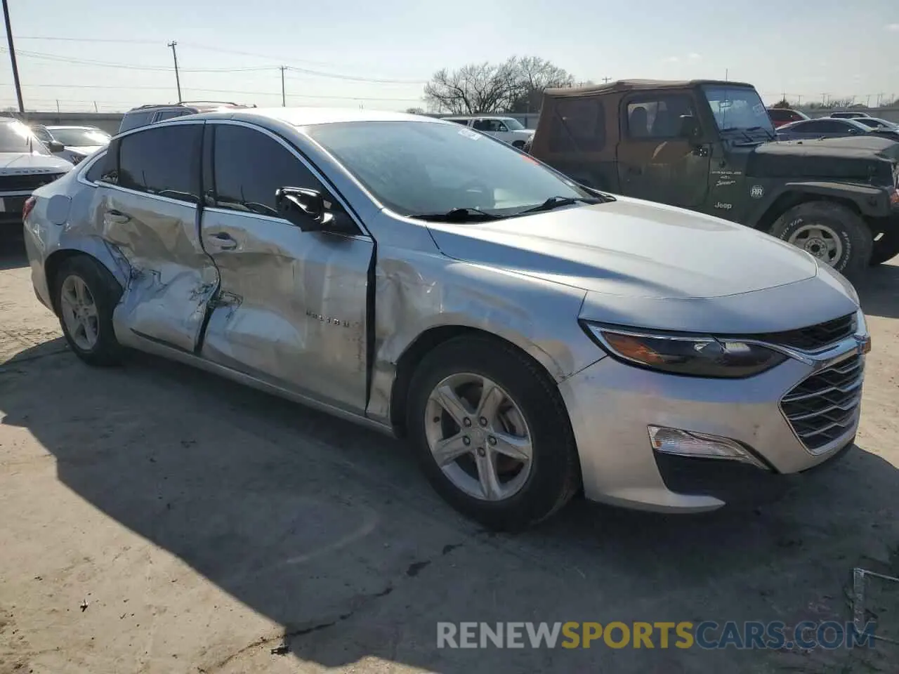 4 Photograph of a damaged car 1G1ZC5STXLF068237 CHEVROLET MALIBU 2020
