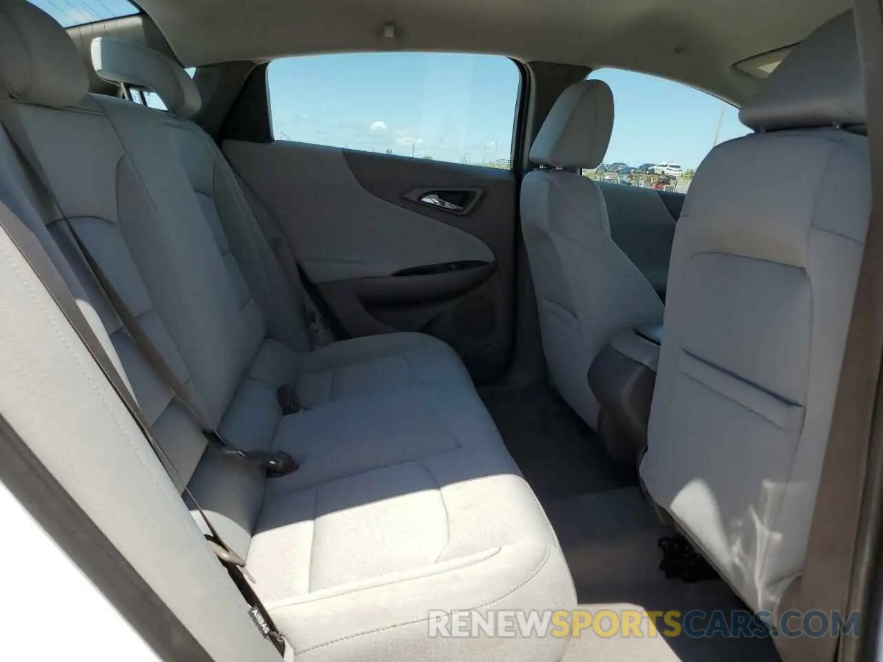 10 Photograph of a damaged car 1G1ZC5STXLF109742 CHEVROLET MALIBU 2020