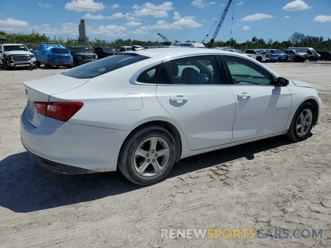 3 Photograph of a damaged car 1G1ZC5STXLF109742 CHEVROLET MALIBU 2020