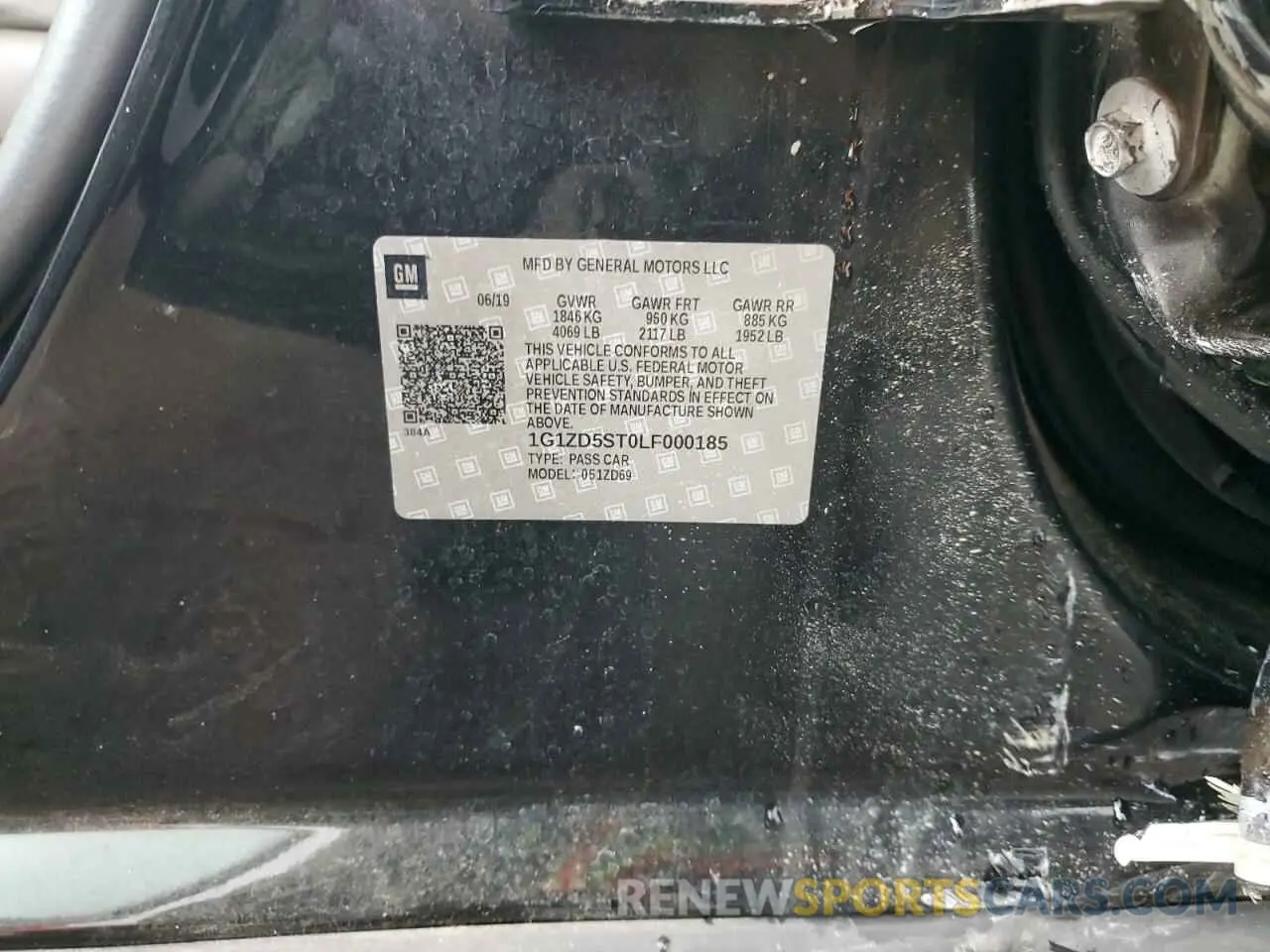 12 Photograph of a damaged car 1G1ZD5ST0LF000185 CHEVROLET MALIBU 2020