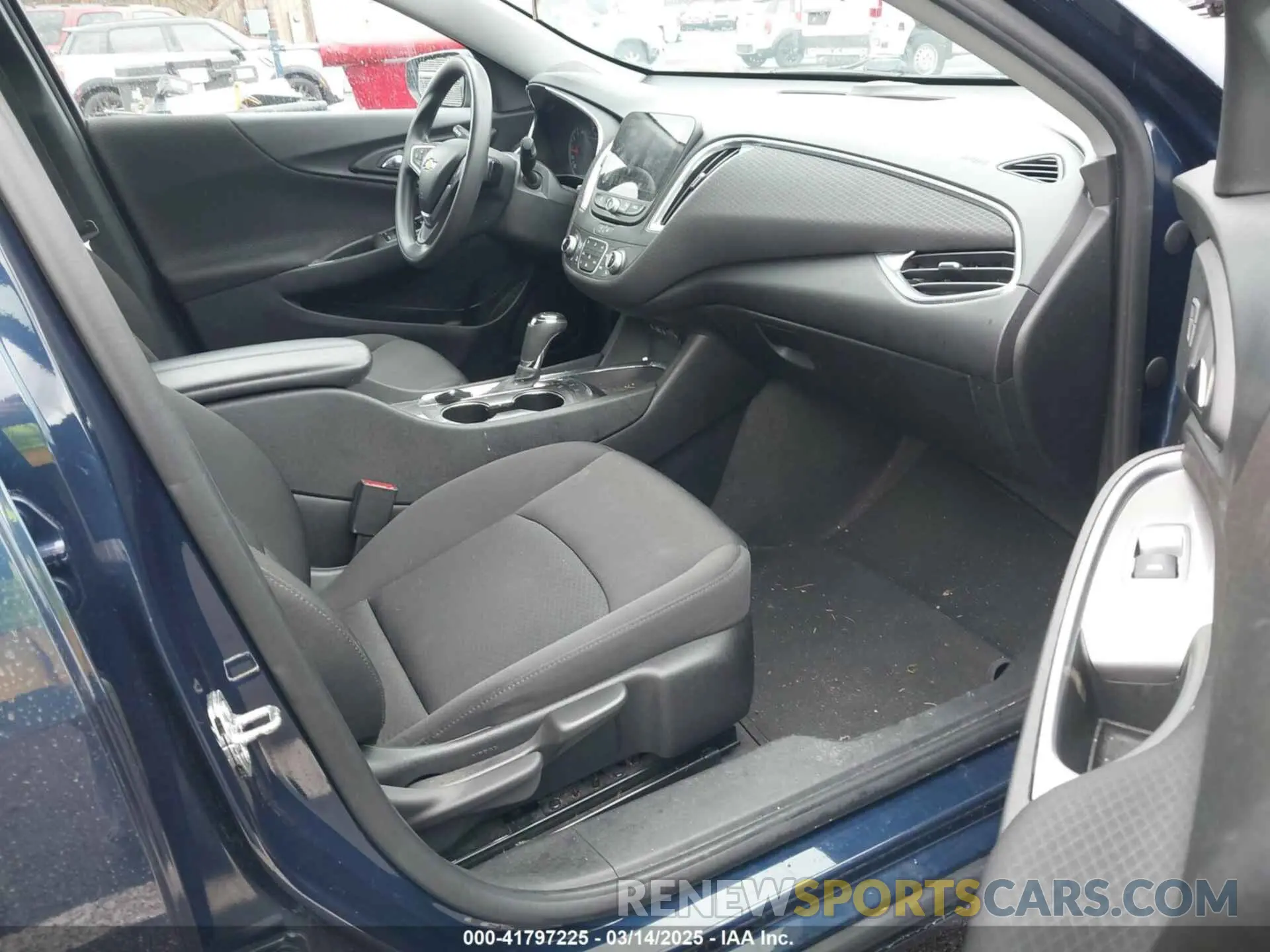 5 Photograph of a damaged car 1G1ZD5ST0LF017438 CHEVROLET MALIBU 2020