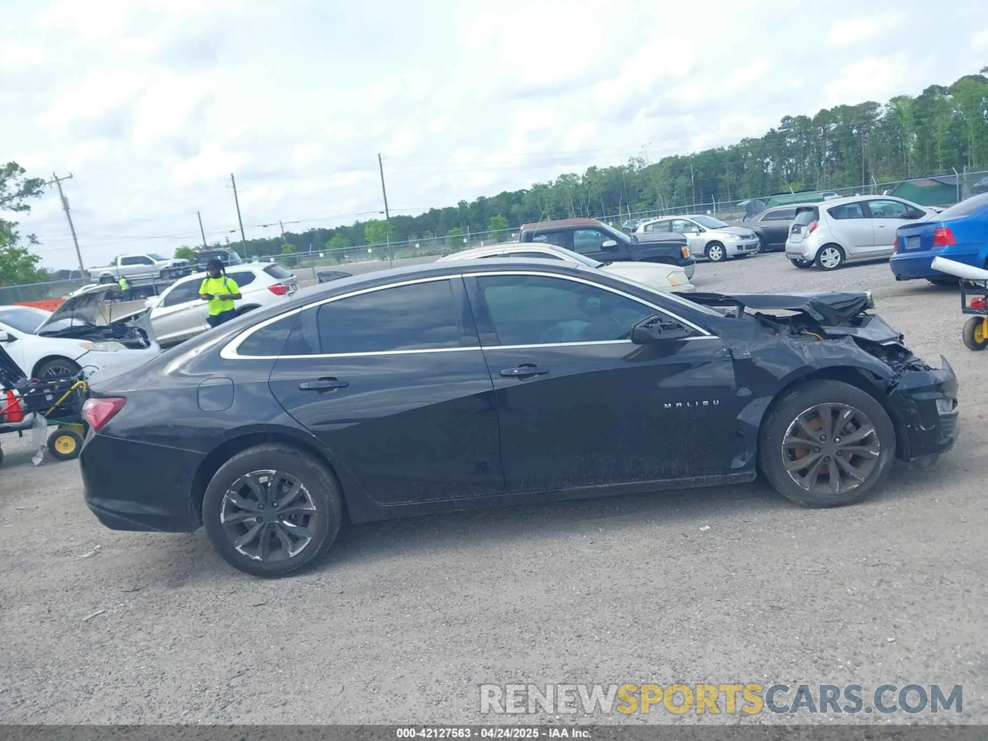 12 Photograph of a damaged car 1G1ZD5ST0LF026155 CHEVROLET MALIBU 2020