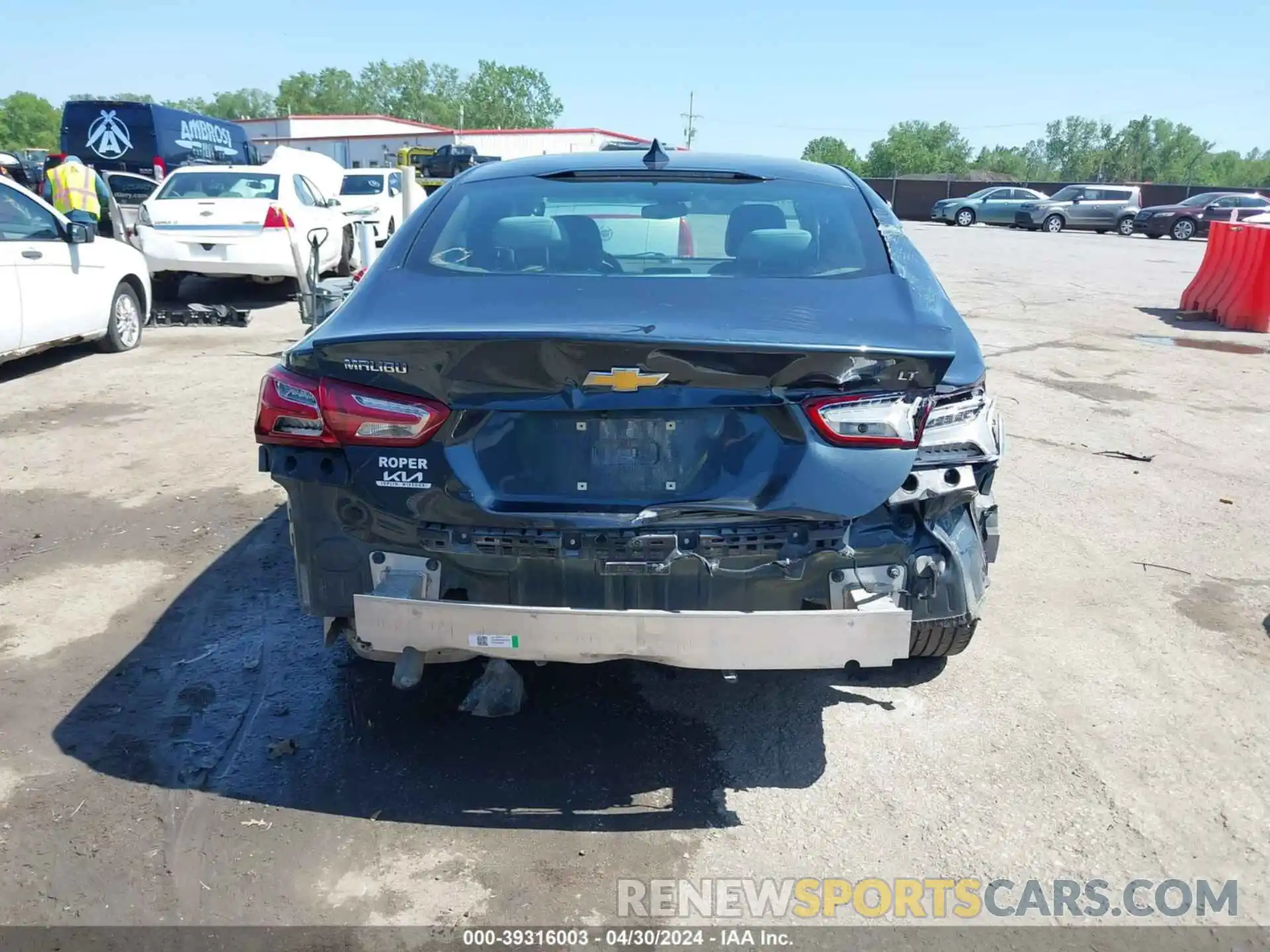 17 Photograph of a damaged car 1G1ZD5ST0LF038516 CHEVROLET MALIBU 2020