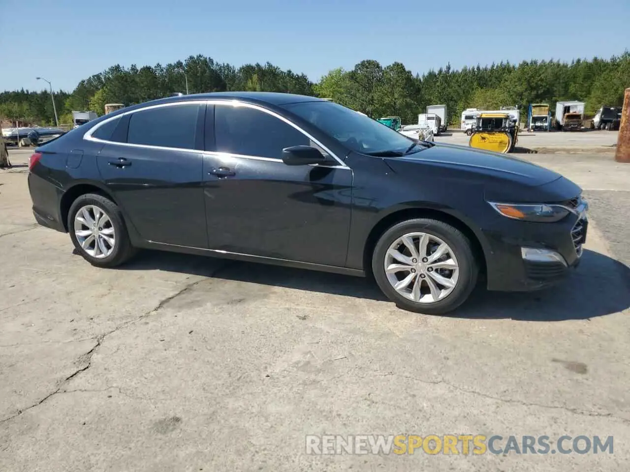 4 Photograph of a damaged car 1G1ZD5ST0LF069409 CHEVROLET MALIBU 2020