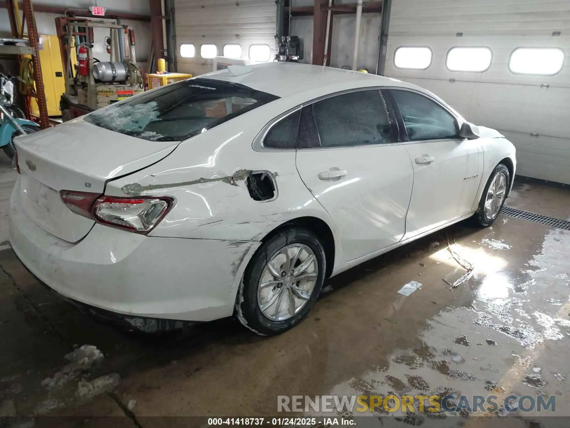 4 Photograph of a damaged car 1G1ZD5ST0LF077400 CHEVROLET MALIBU 2020