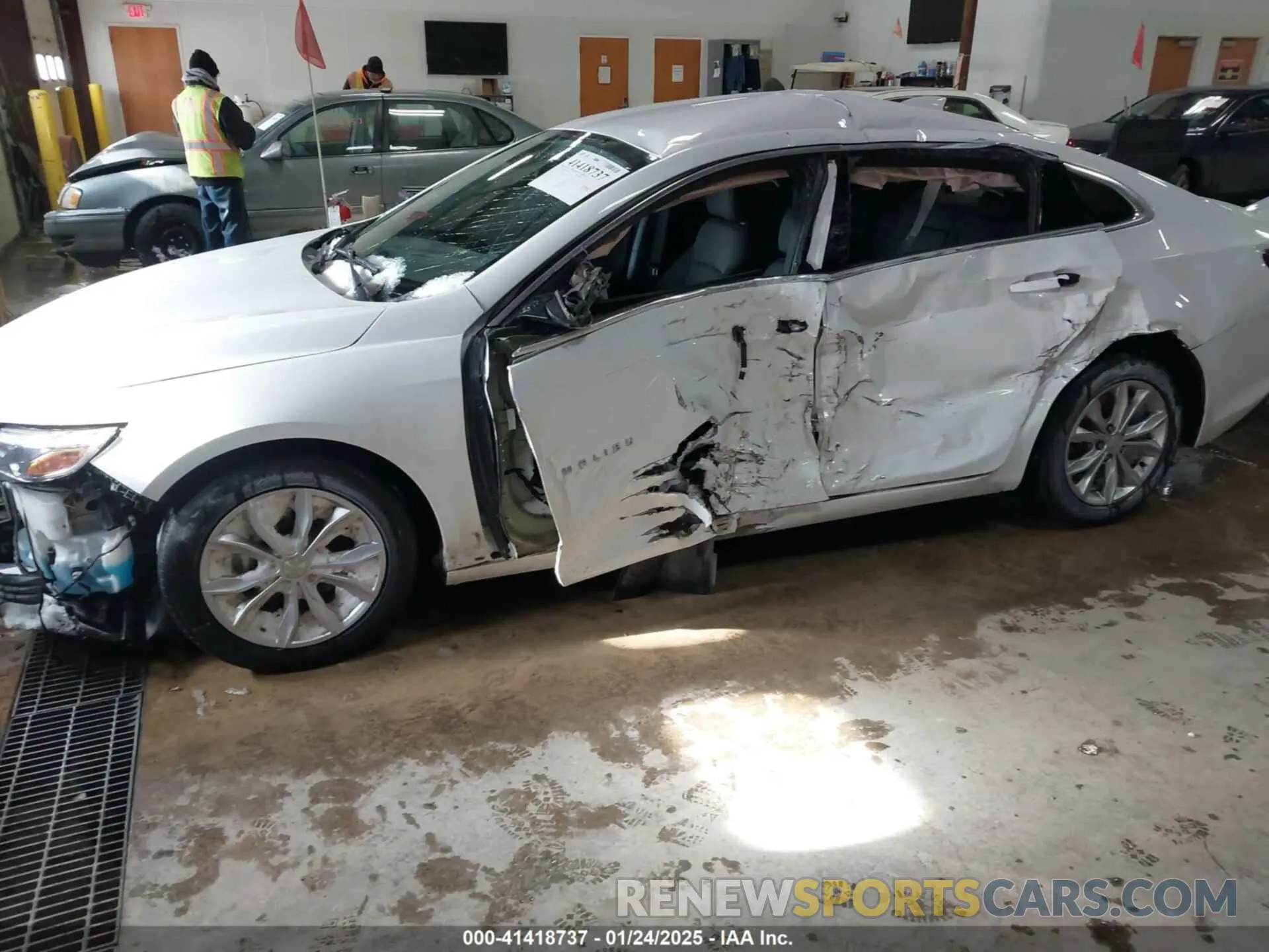 6 Photograph of a damaged car 1G1ZD5ST0LF077400 CHEVROLET MALIBU 2020
