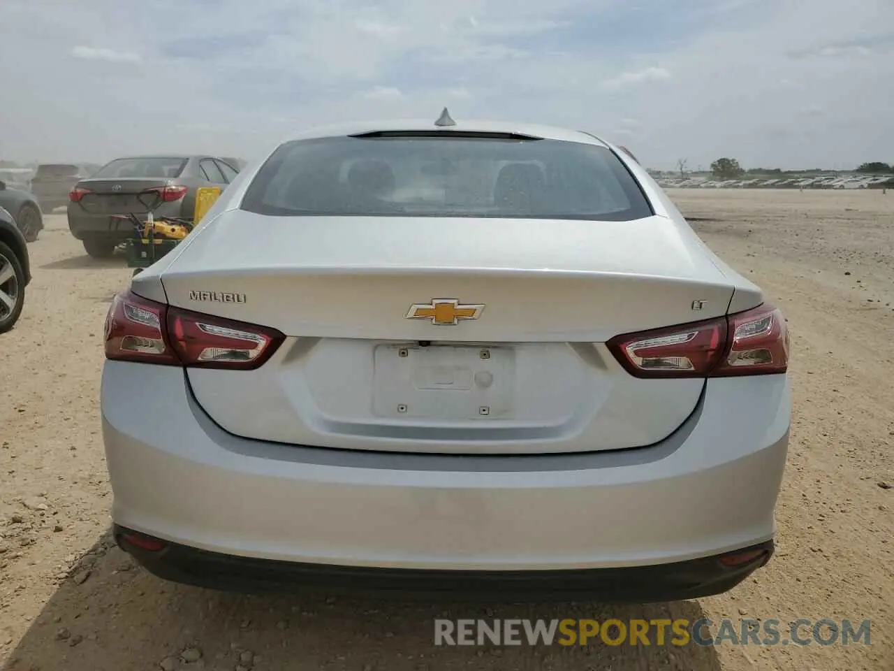 6 Photograph of a damaged car 1G1ZD5ST0LF092799 CHEVROLET MALIBU 2020