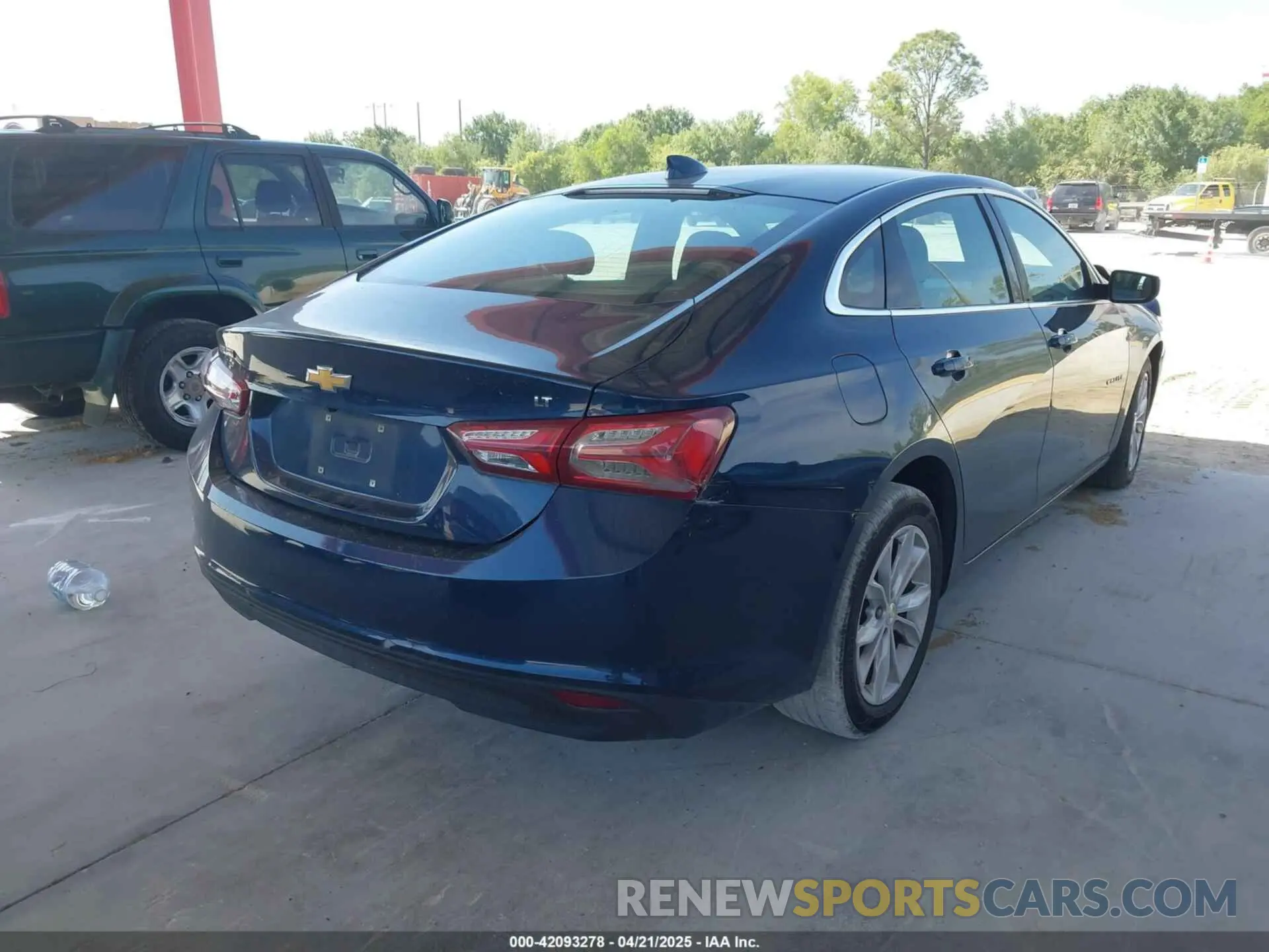 4 Photograph of a damaged car 1G1ZD5ST0LF102540 CHEVROLET MALIBU 2020