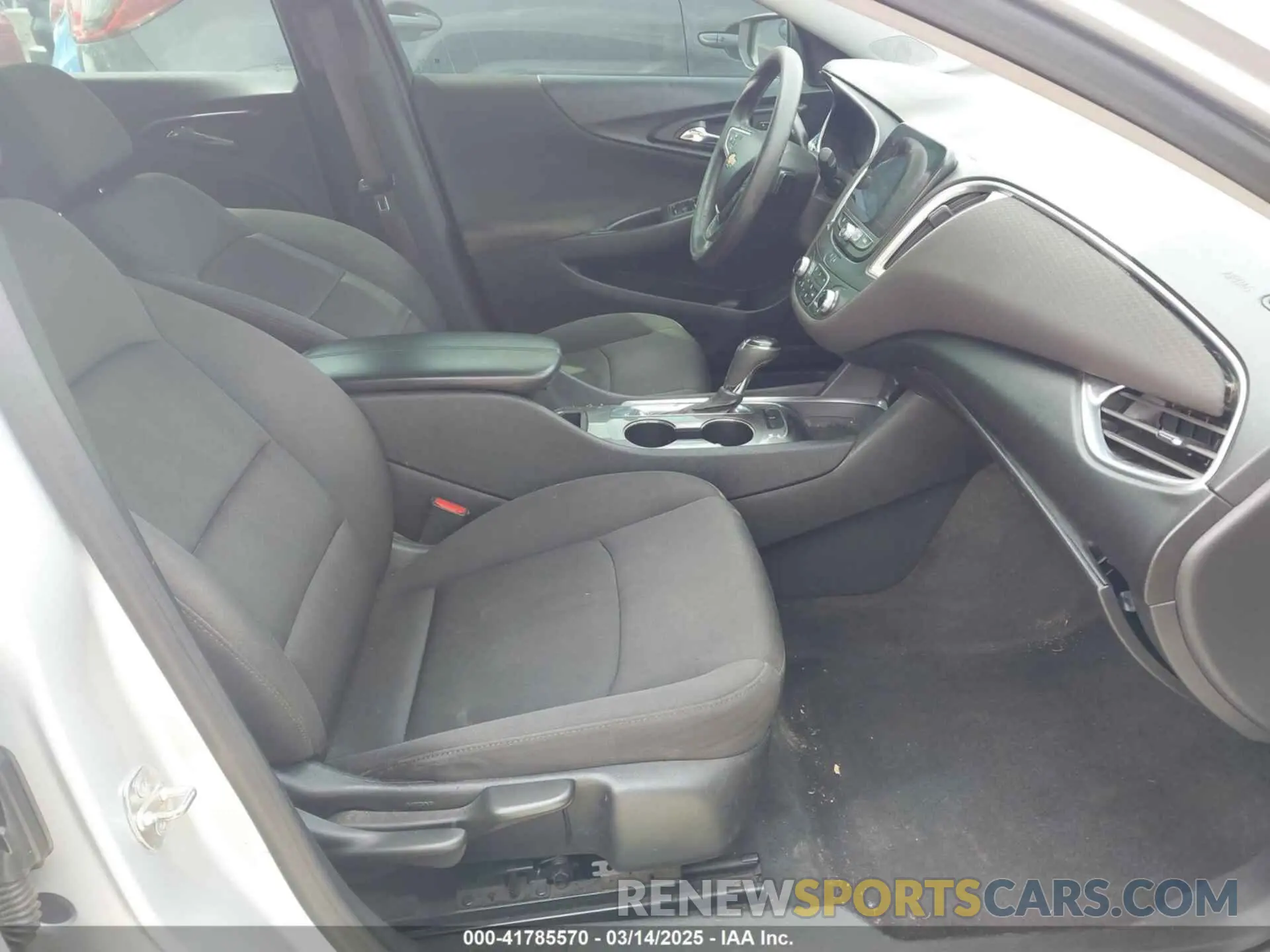 5 Photograph of a damaged car 1G1ZD5ST0LF102683 CHEVROLET MALIBU 2020