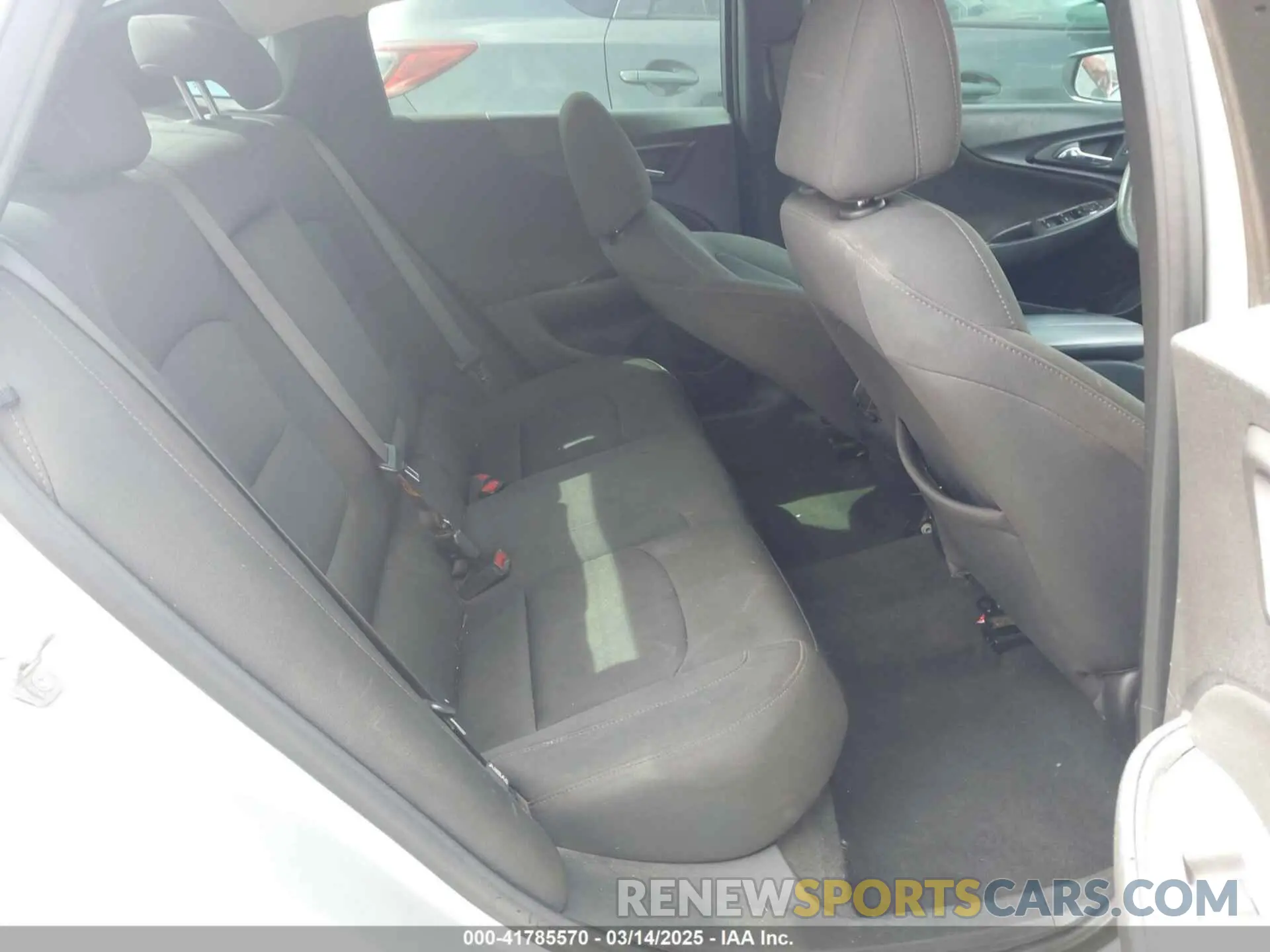 8 Photograph of a damaged car 1G1ZD5ST0LF102683 CHEVROLET MALIBU 2020
