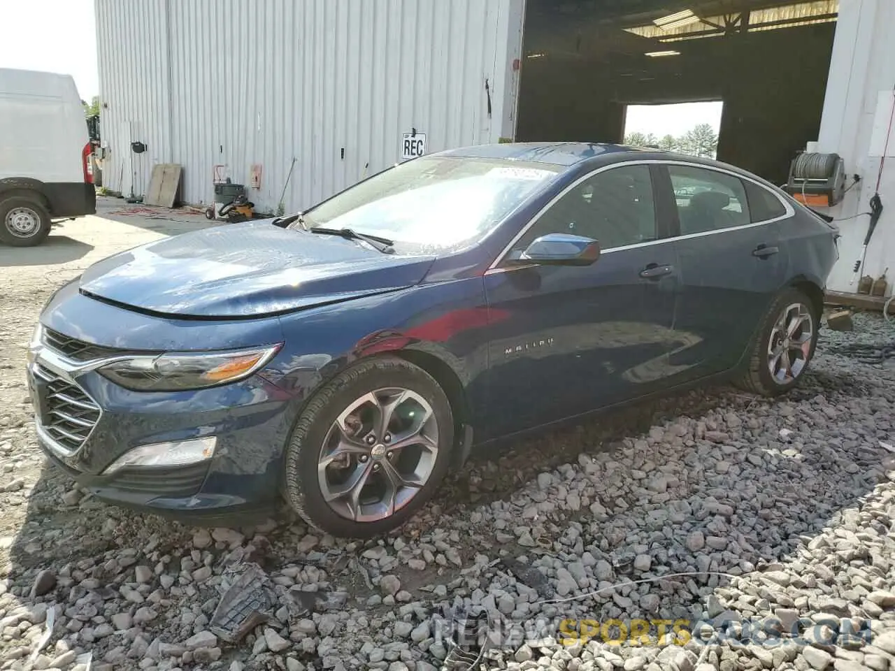 1 Photograph of a damaged car 1G1ZD5ST0LF138275 CHEVROLET MALIBU 2020