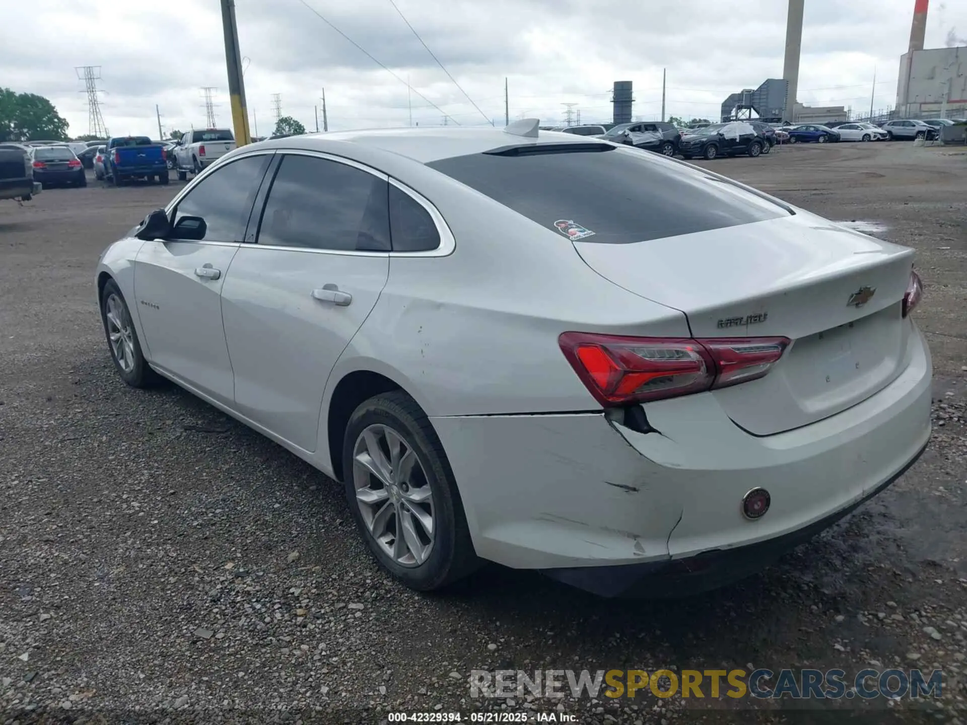3 Photograph of a damaged car 1G1ZD5ST1LF030022 CHEVROLET MALIBU 2020