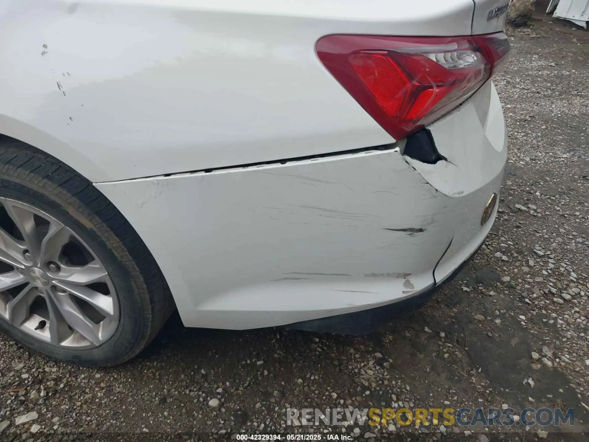 6 Photograph of a damaged car 1G1ZD5ST1LF030022 CHEVROLET MALIBU 2020