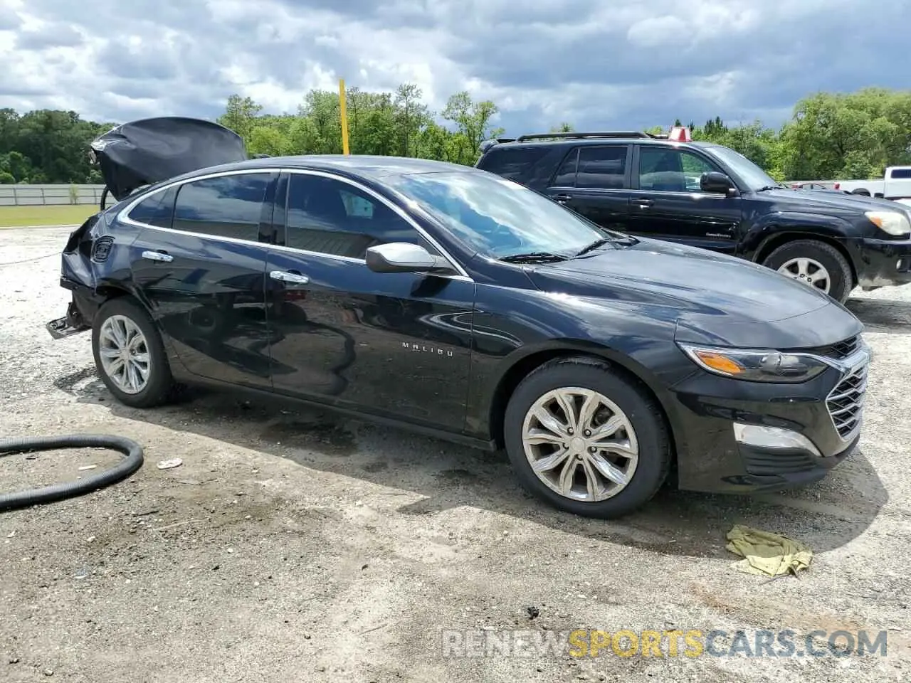 4 Photograph of a damaged car 1G1ZD5ST1LF067068 CHEVROLET MALIBU 2020