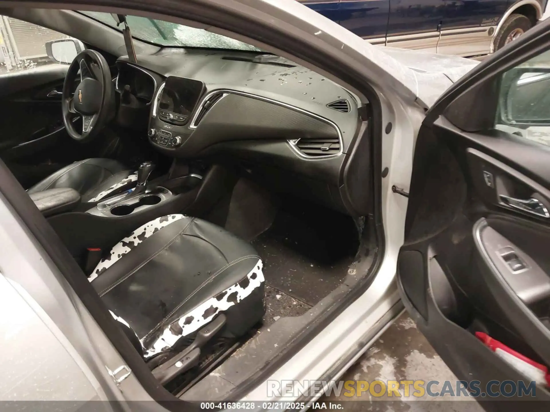 5 Photograph of a damaged car 1G1ZD5ST1LF068916 CHEVROLET MALIBU 2020