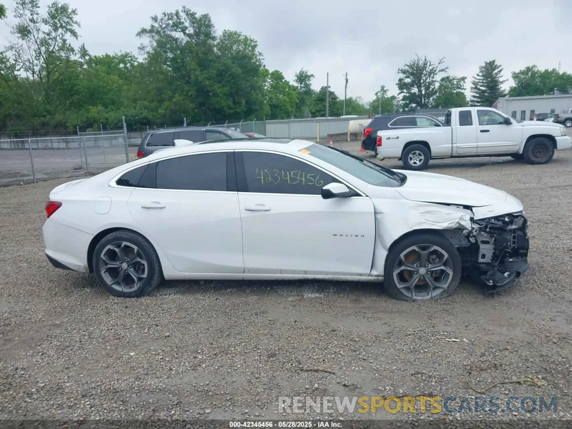 13 Photograph of a damaged car 1G1ZD5ST1LF118648 CHEVROLET MALIBU 2020