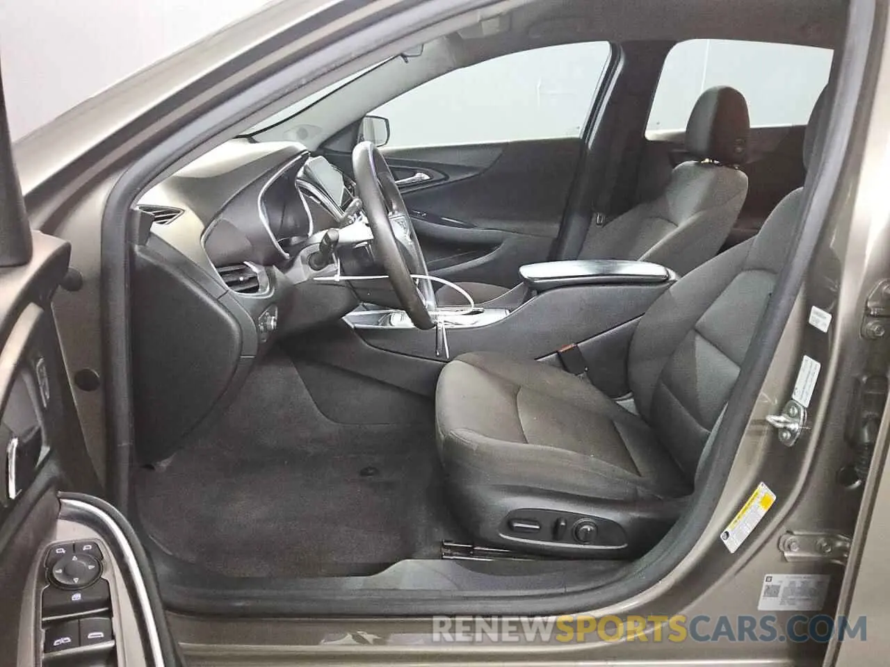 7 Photograph of a damaged car 1G1ZD5ST1LF124594 CHEVROLET MALIBU 2020