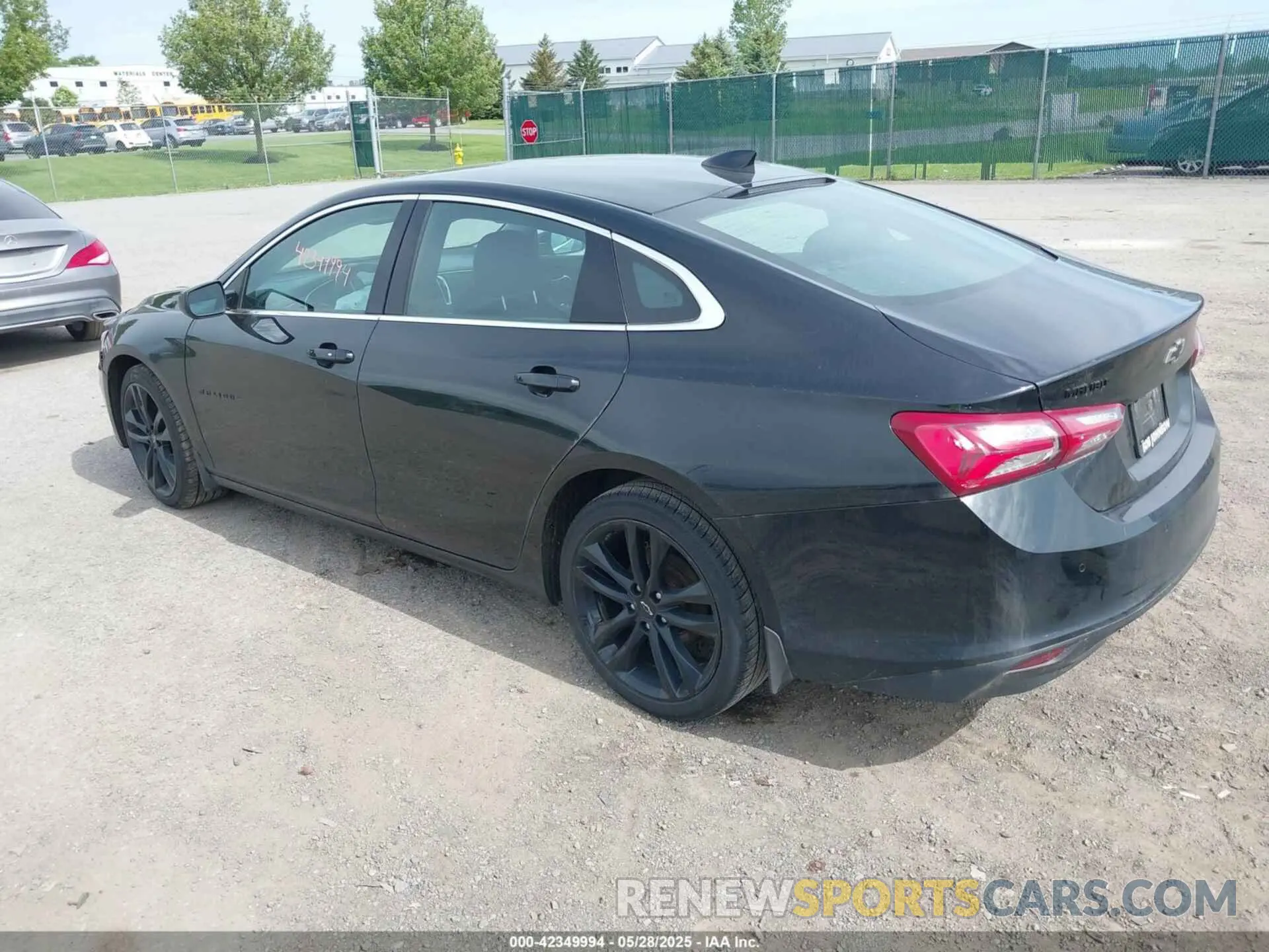 3 Photograph of a damaged car 1G1ZD5ST1LF147163 CHEVROLET MALIBU 2020